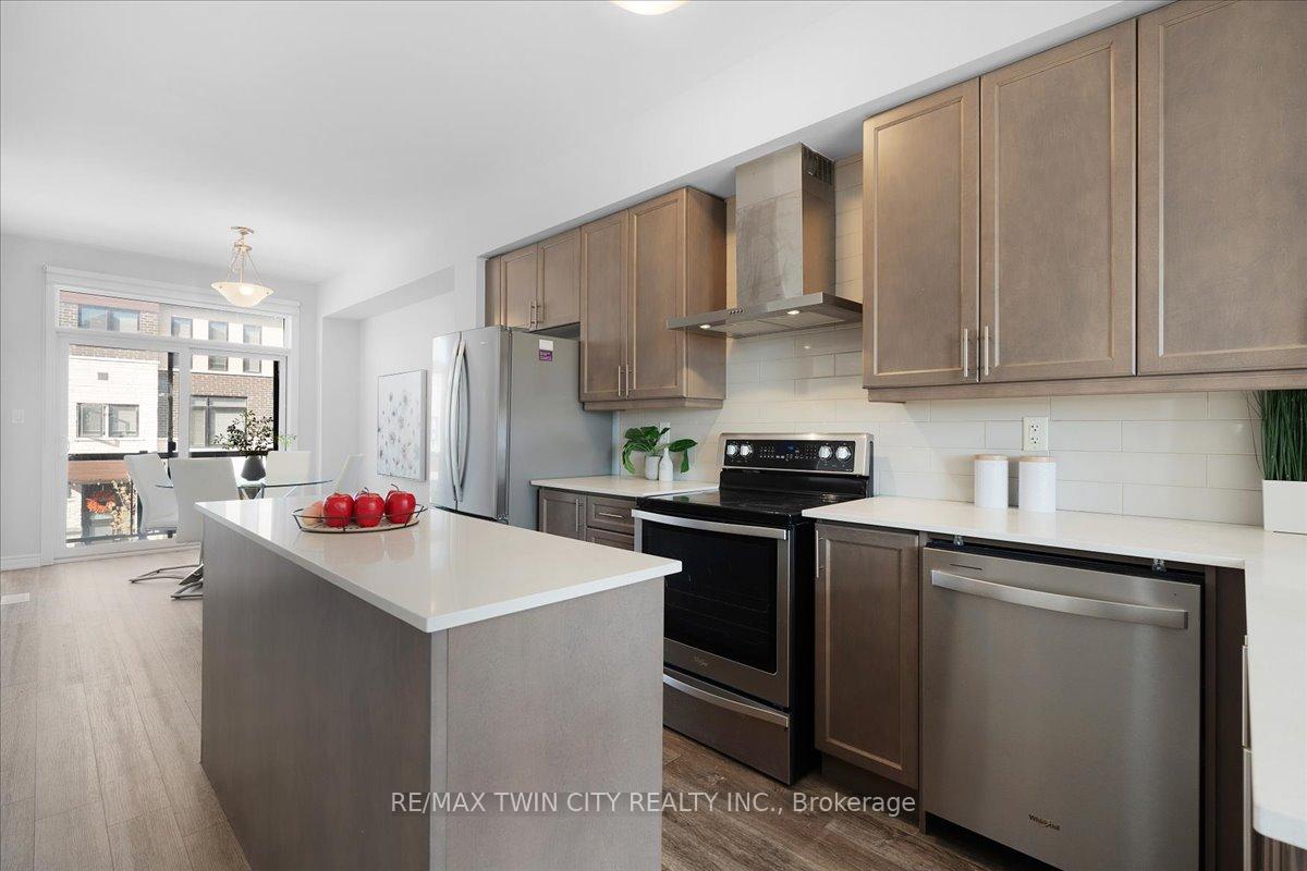 Photo 7 of Unit 27, 290 Equestrian Way, Cambridge — HOMEH