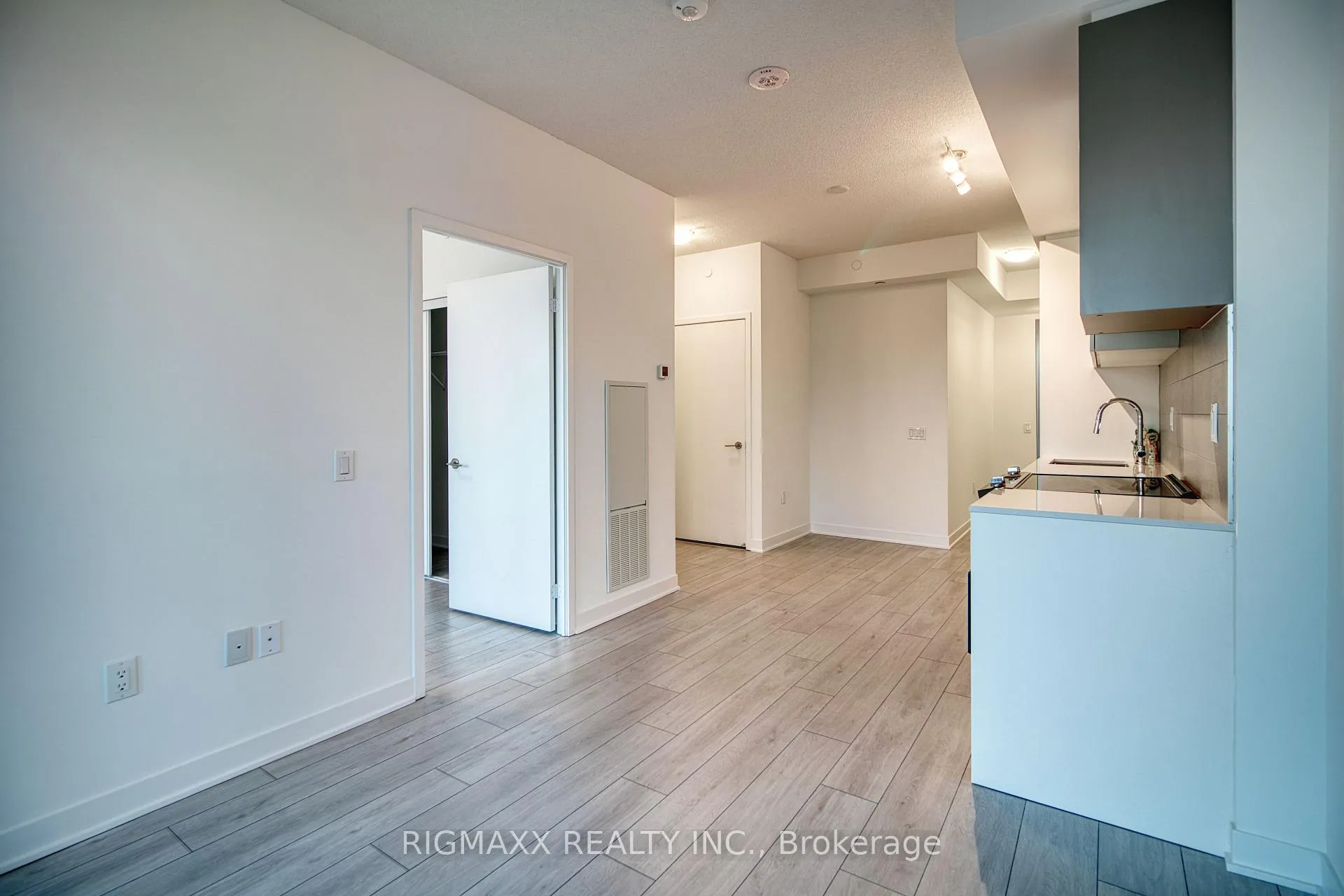Photo 7 of Unit 2113, 260 Malta Avenue, Brampton, Fletcher's Creek South — HOMEH