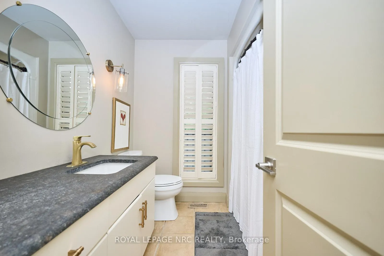 Photo 20 of 16 Nadine Crescent, St. Catharines, Grapeview — HOMEH