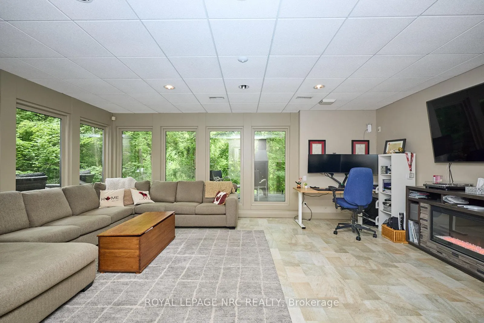 Photo 23 of 16 Nadine Crescent, St. Catharines, Grapeview — HOMEH