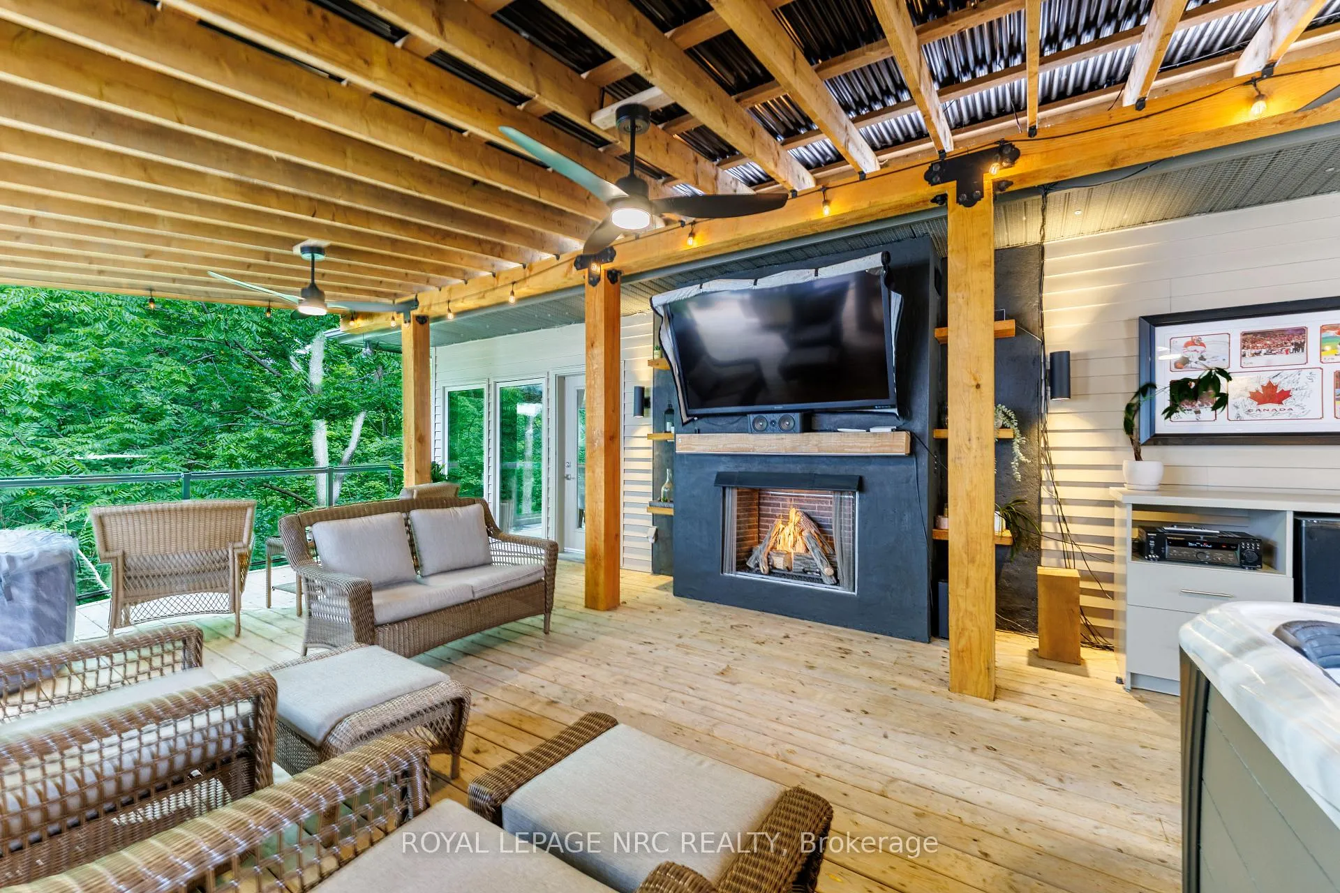 Photo 34 of 16 Nadine Crescent, St. Catharines, Grapeview — HOMEH