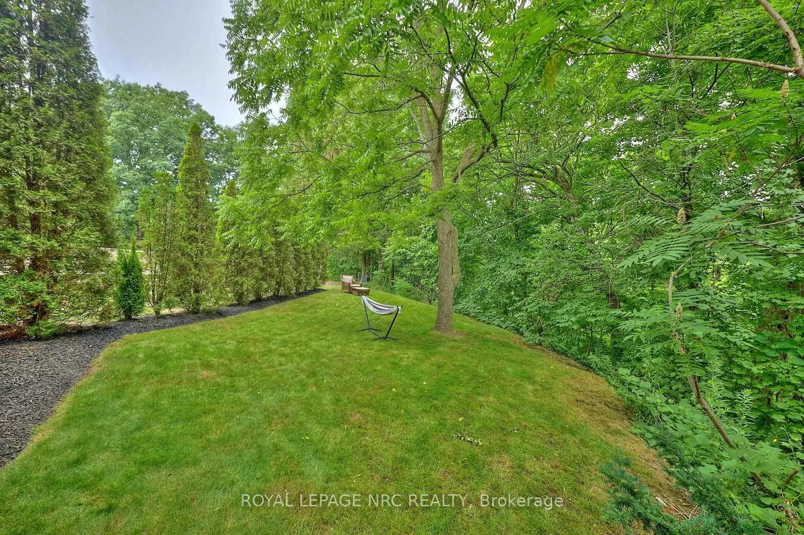 Photo 44 of 16 Nadine Crescent, St. Catharines, Grapeview — HOMEH