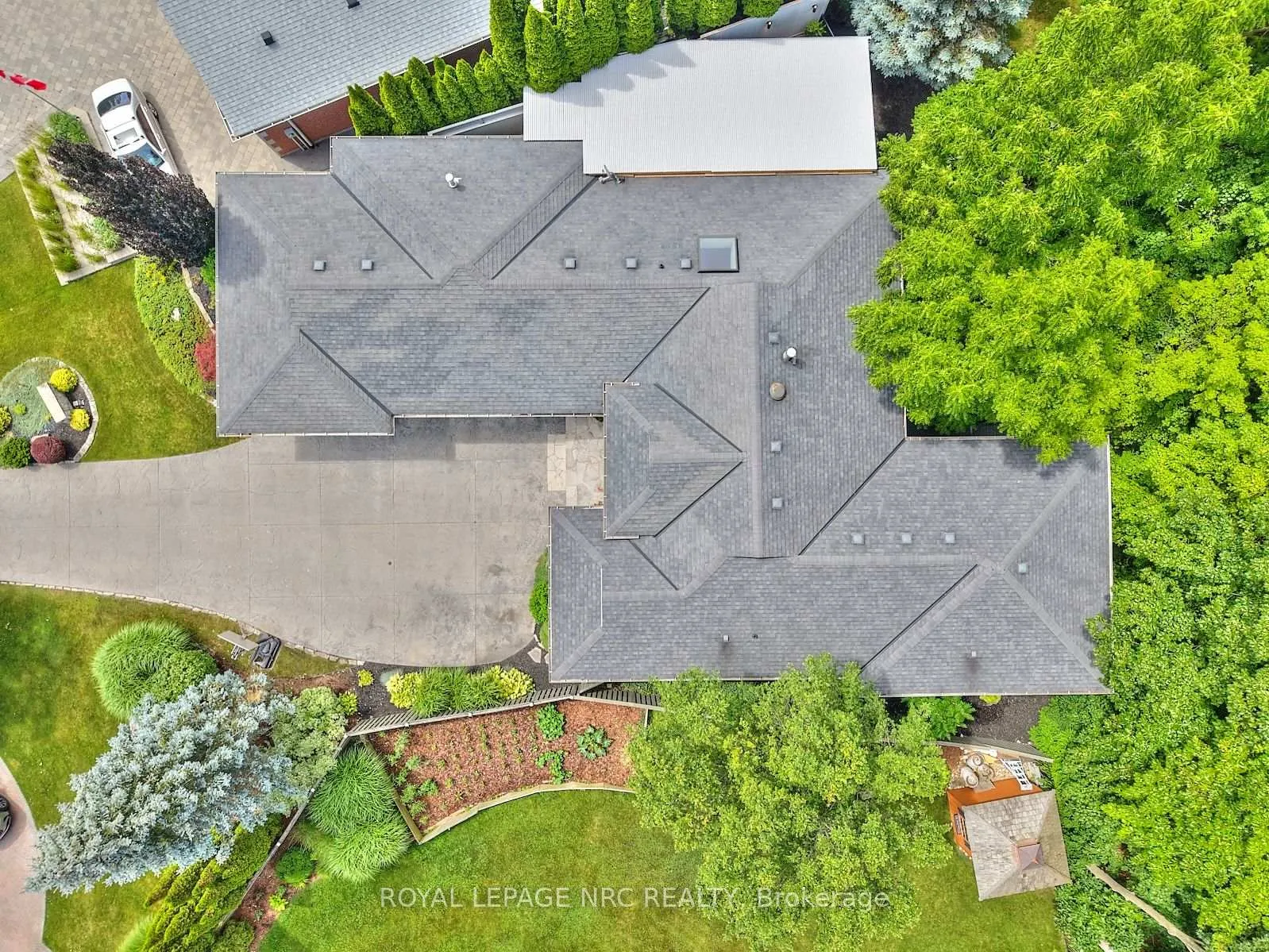 Photo 49 of 16 Nadine Crescent, St. Catharines, Grapeview — HOMEH