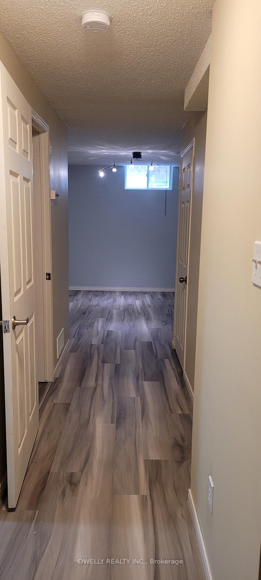 Photo 14 of 805 Fairway Crescent, Kitchener — HOMEH