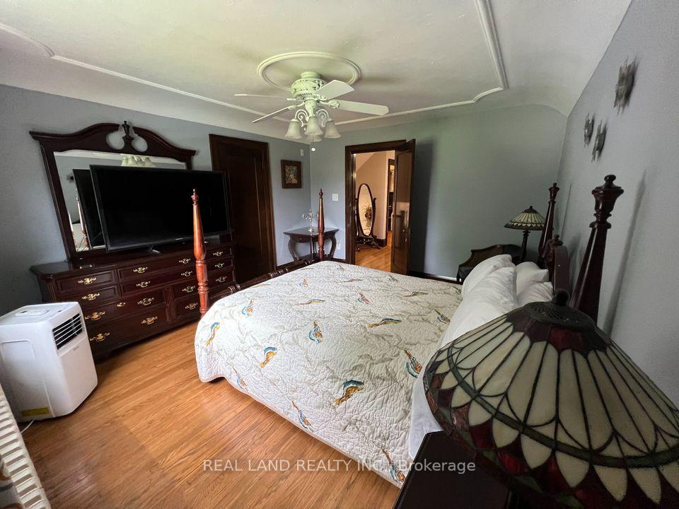 Photo 16 of 5903 Delaware Street, Niagara Falls, Dorchester — HOMEH