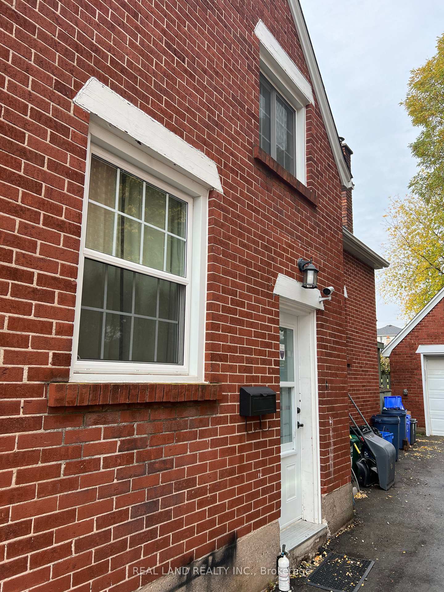 Photo 30 of 5903 Delaware Street, Niagara Falls, Dorchester — HOMEH
