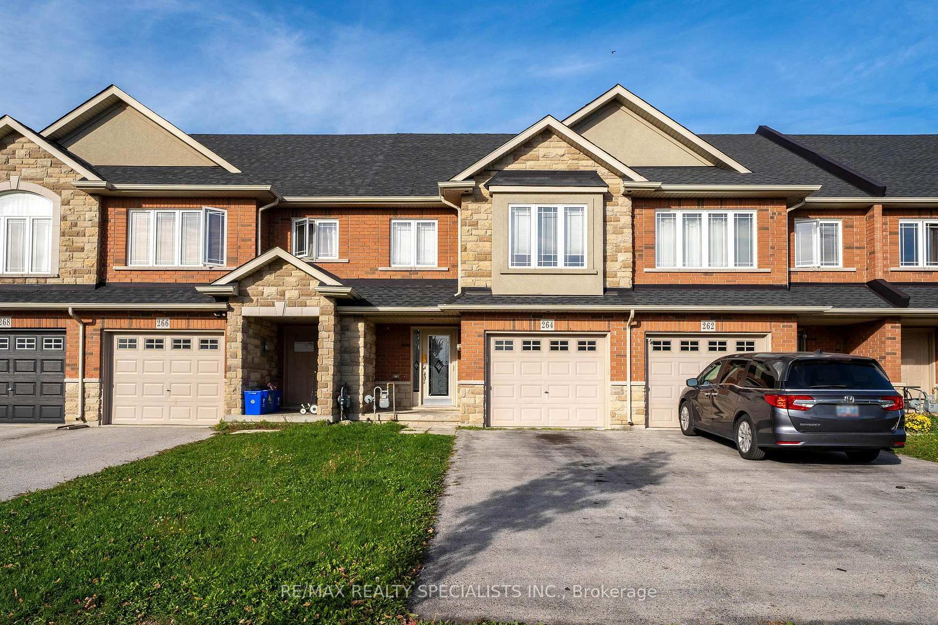 Photo 2 of 264 Pinehill Drive, Hamilton, Hannon — HOMEH