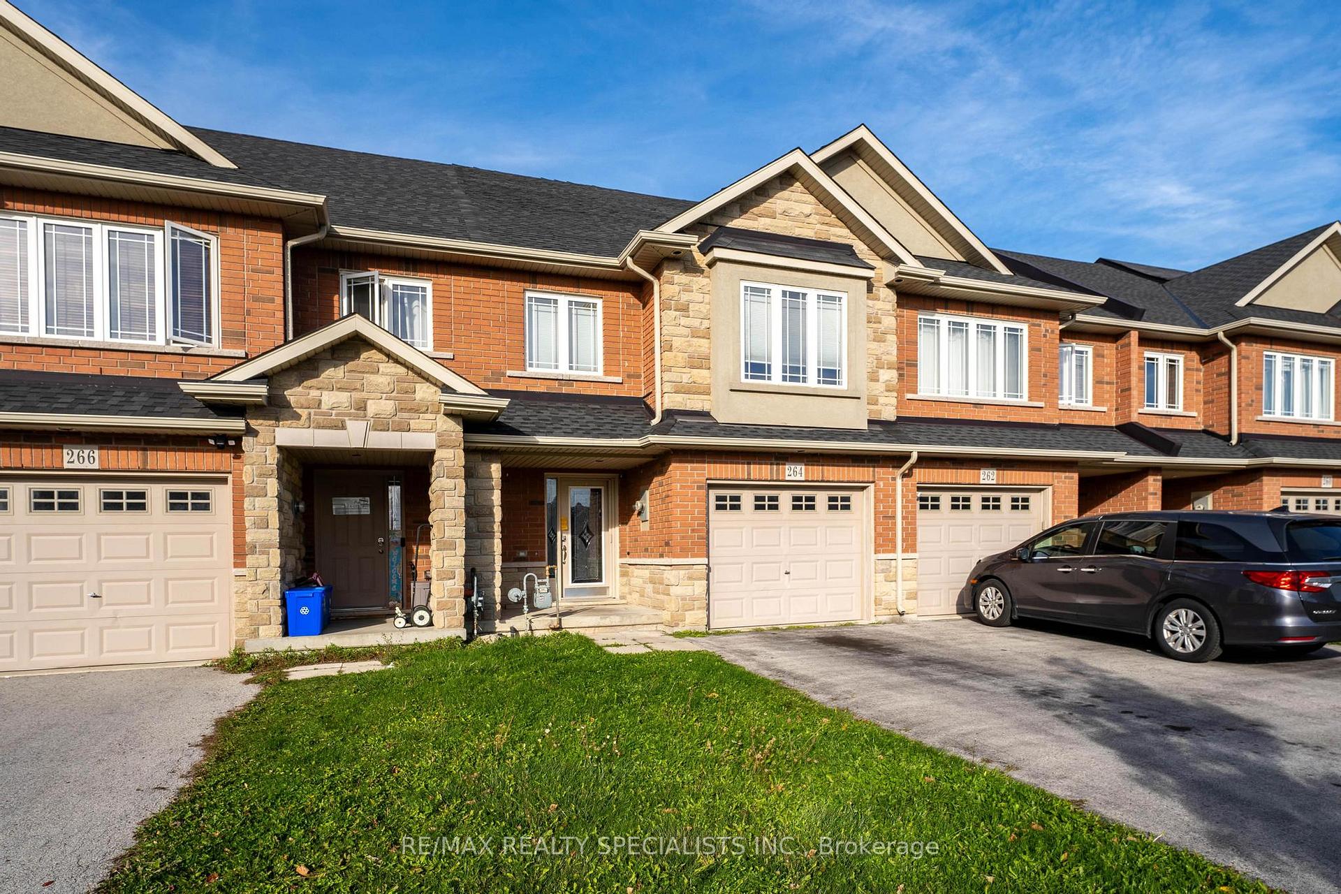 Photo 3 of 264 Pinehill Drive, Hamilton, Hannon — HOMEH
