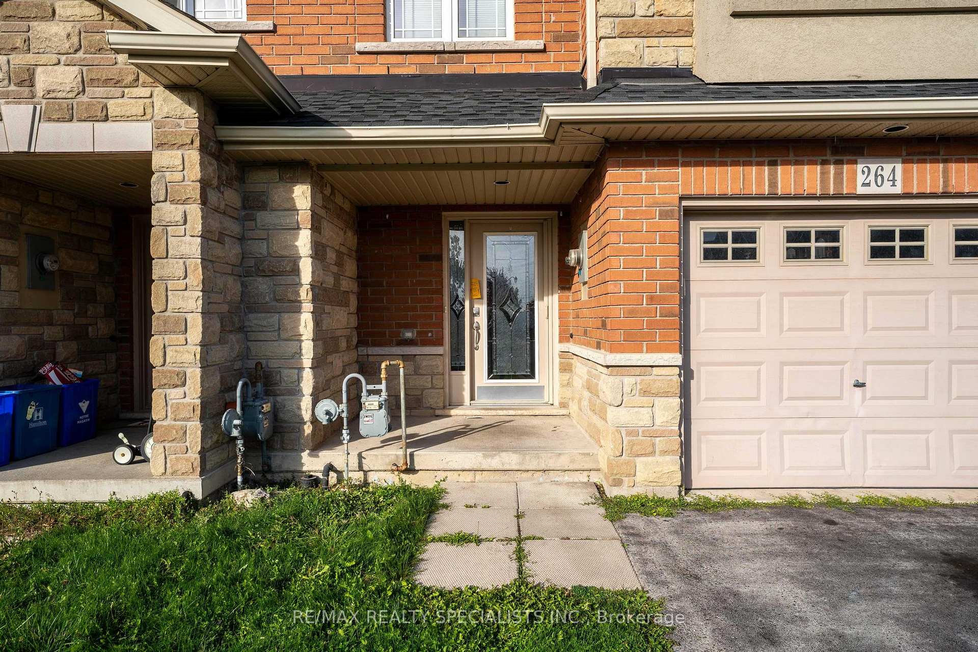 Photo 4 of 264 Pinehill Drive, Hamilton, Hannon — HOMEH