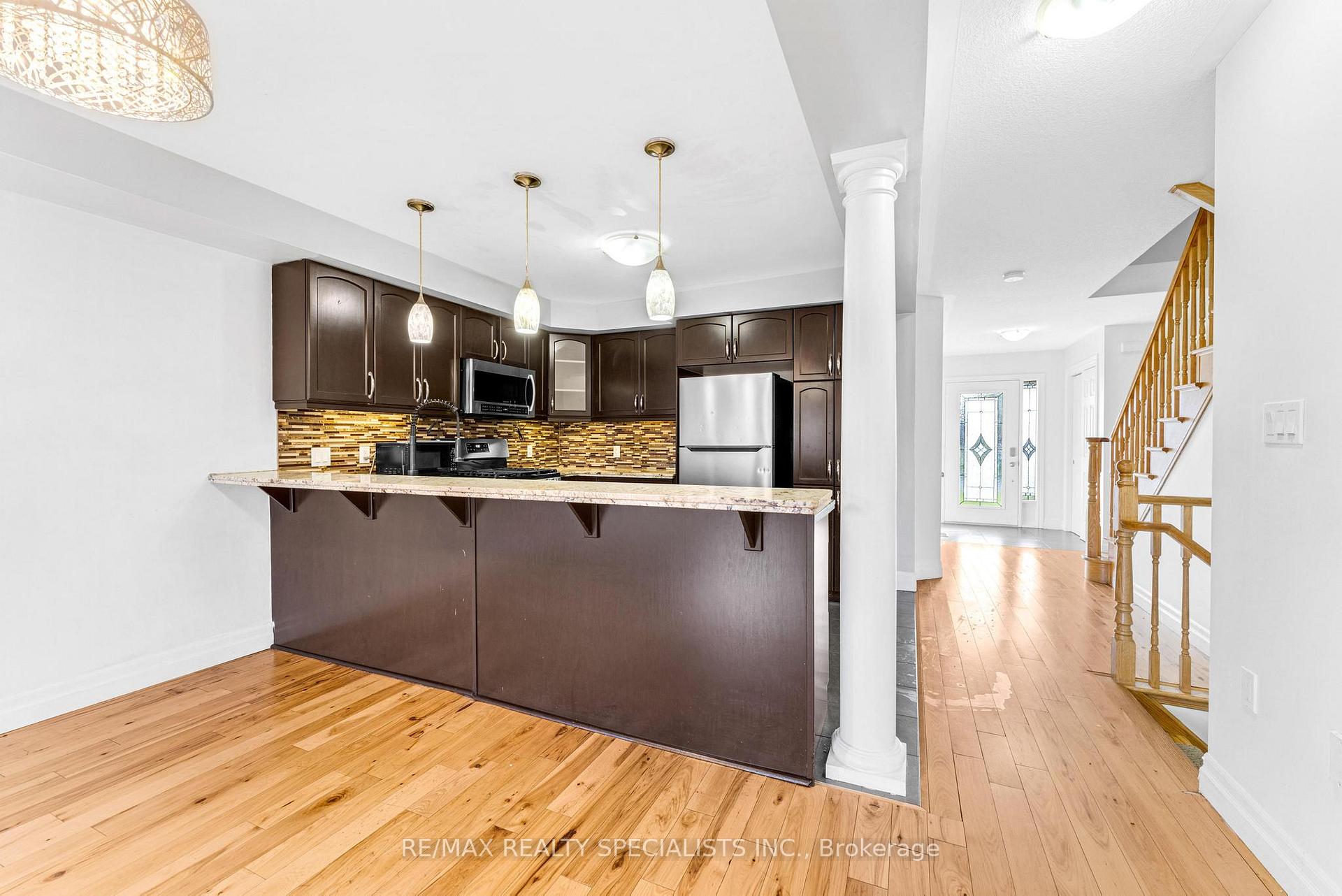 Photo 10 of 264 Pinehill Drive, Hamilton, Hannon — HOMEH