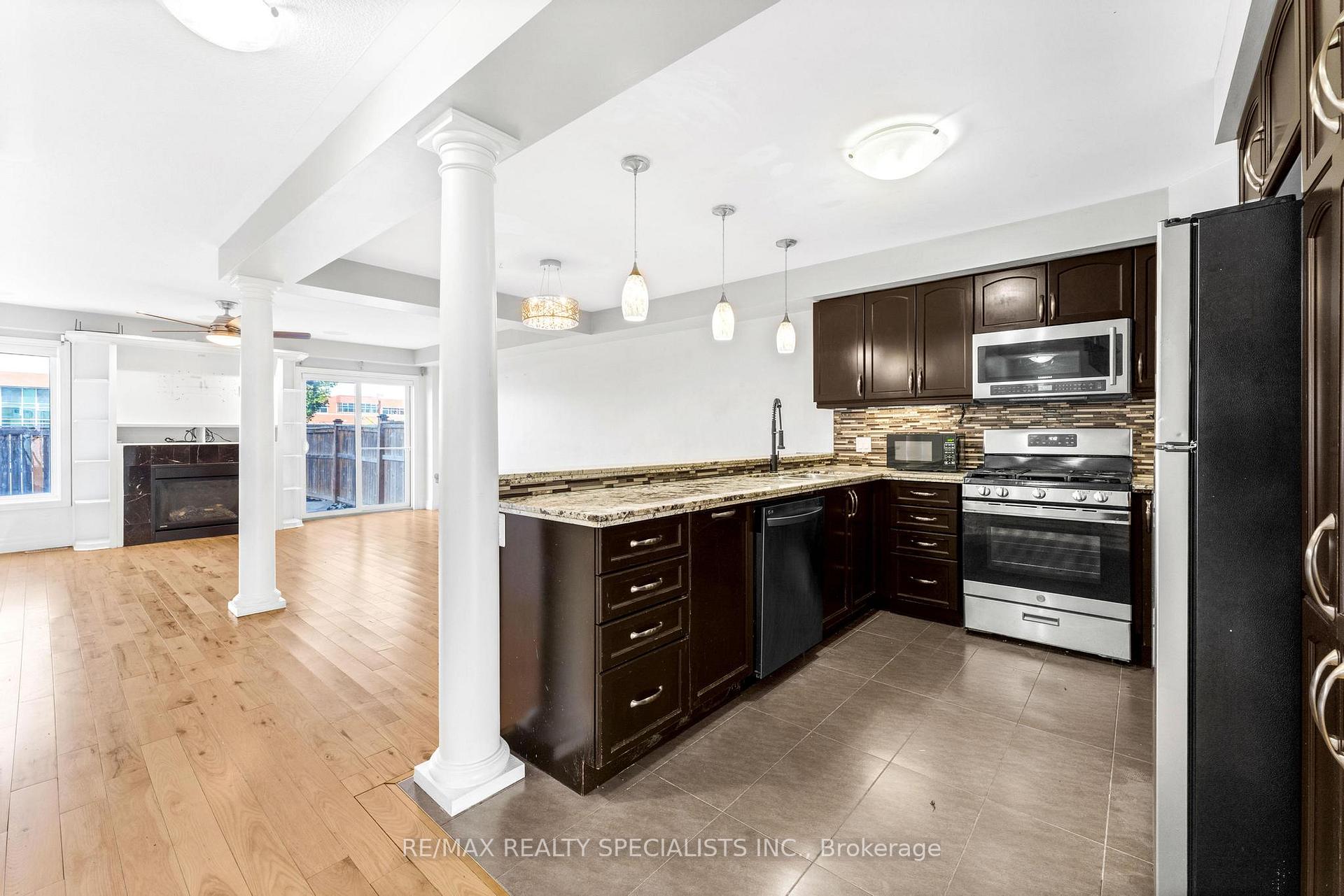 Photo 11 of 264 Pinehill Drive, Hamilton, Hannon — HOMEH