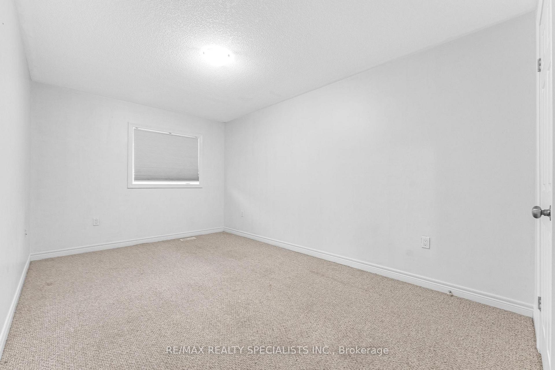 Photo 17 of 264 Pinehill Drive, Hamilton, Hannon — HOMEH