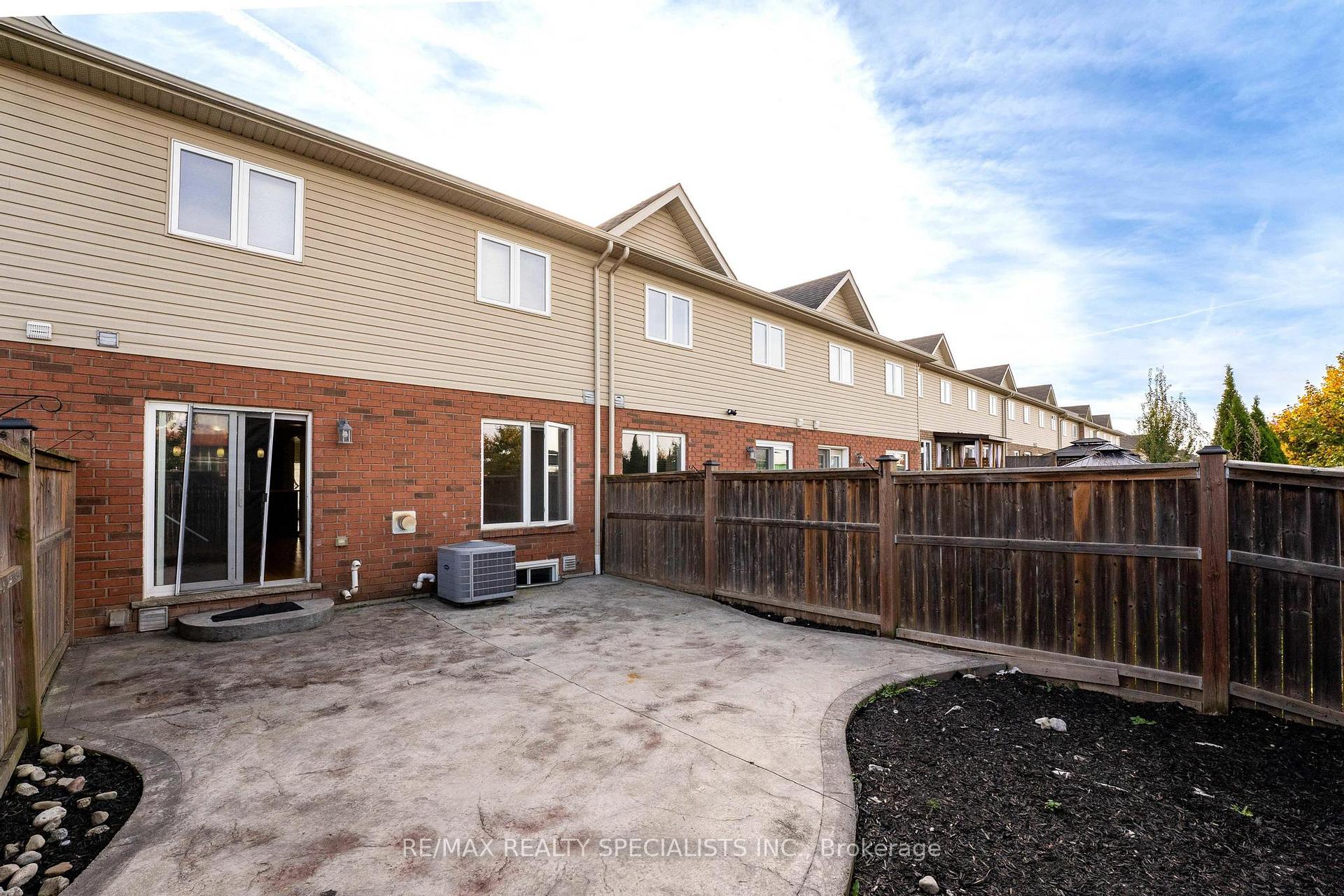 Photo 27 of 264 Pinehill Drive, Hamilton, Hannon — HOMEH