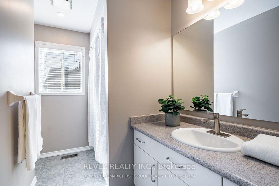 Photo 22 of 77 Ashbury Boulevard, Ajax, South East — HOMEH
