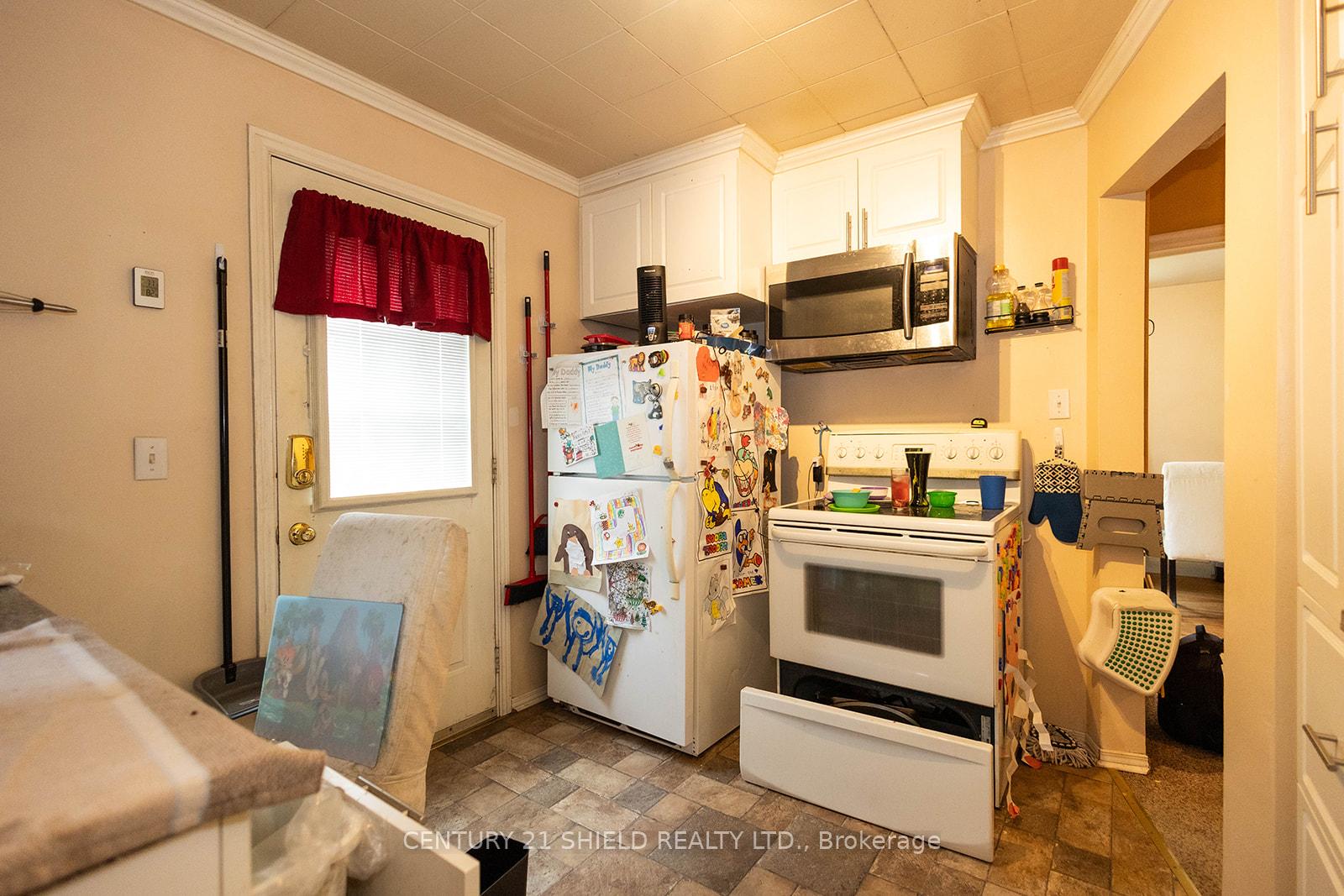 Photo 5 of 1003 Leonard Avenue, Cornwall — HOMEH