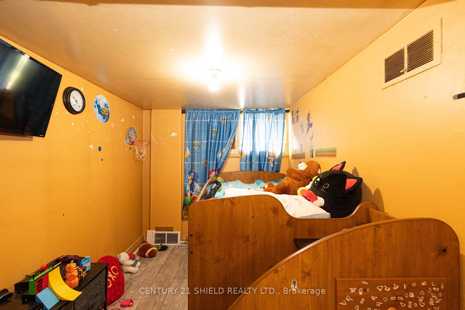 Photo 18 of 1003 Leonard Avenue, Cornwall — HOMEH