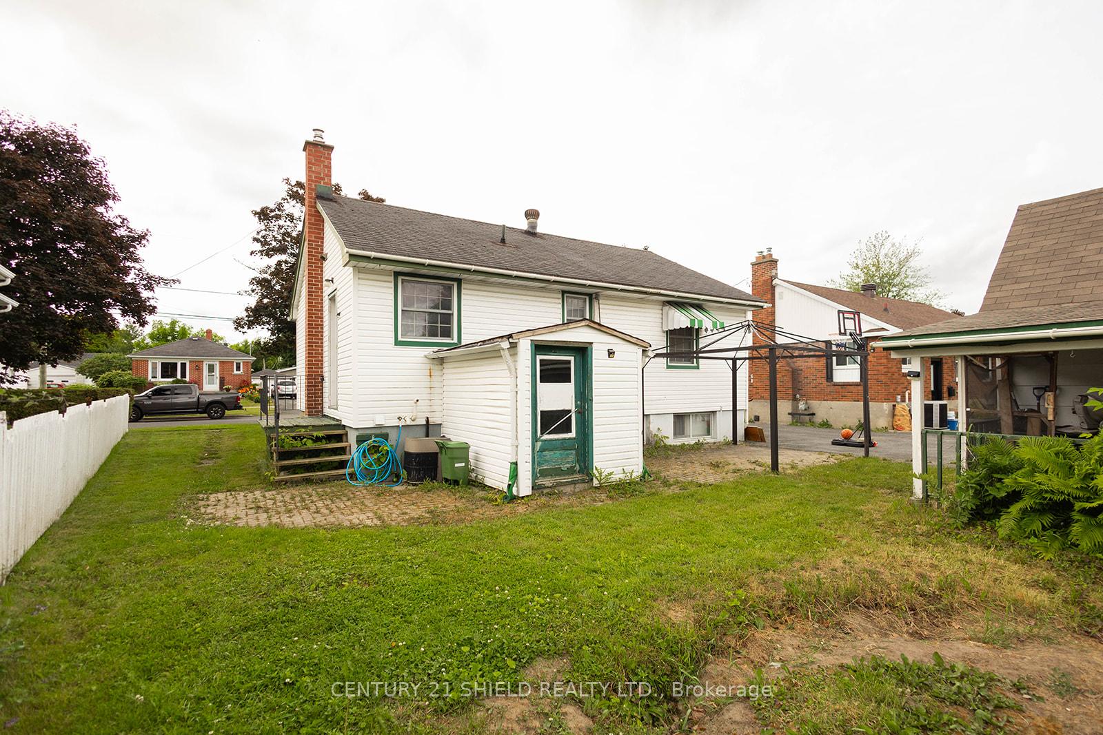 Photo 22 of 1003 Leonard Avenue, Cornwall — HOMEH