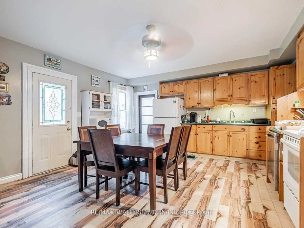 Photo 5 of 2901 Charleston Side Road, Caledon, Caledon Village — HOMEH
