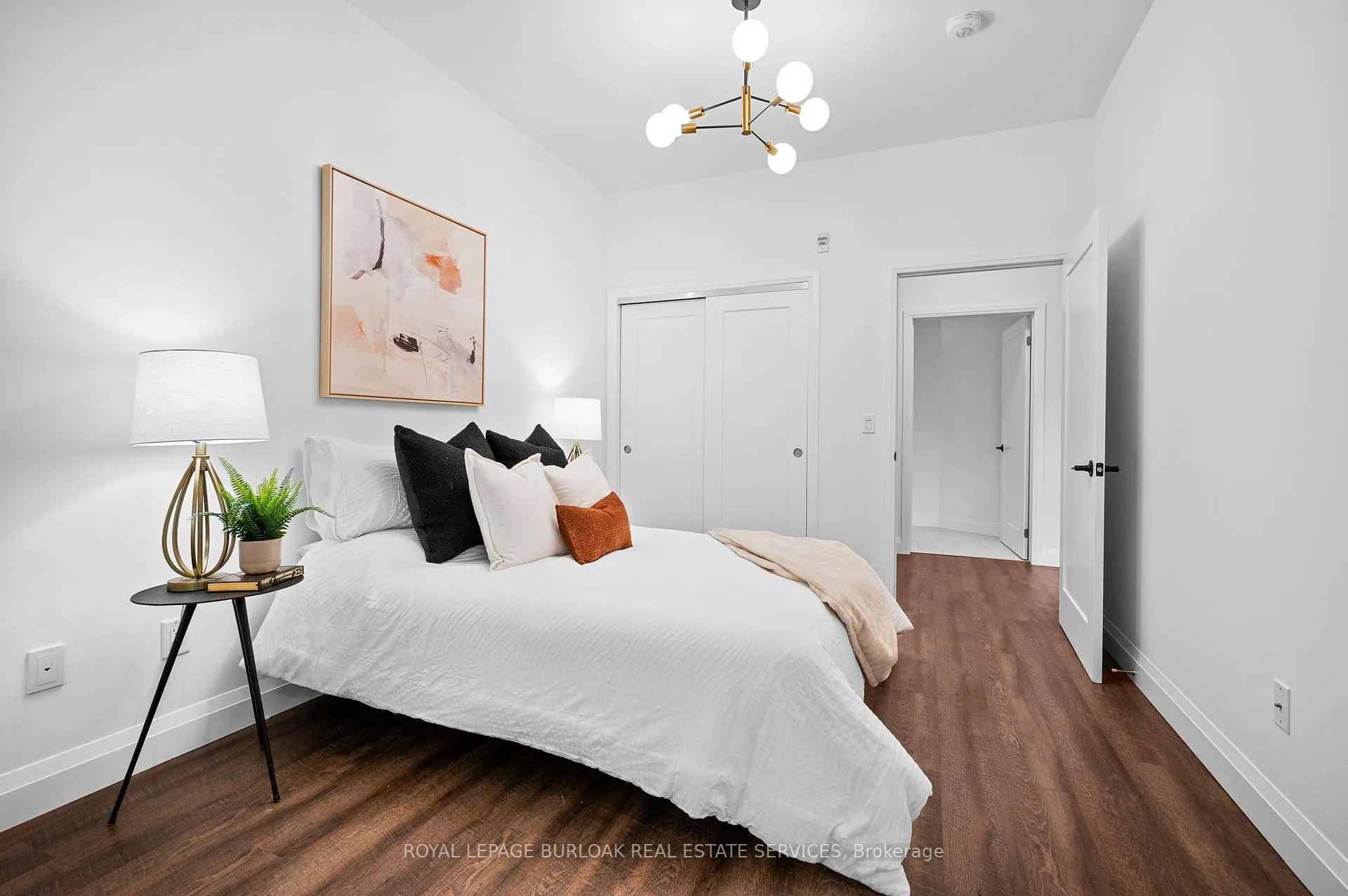 Photo 14 of Unit 111, 30 Hamilton Street S, Hamilton, Waterdown — HOMEH
