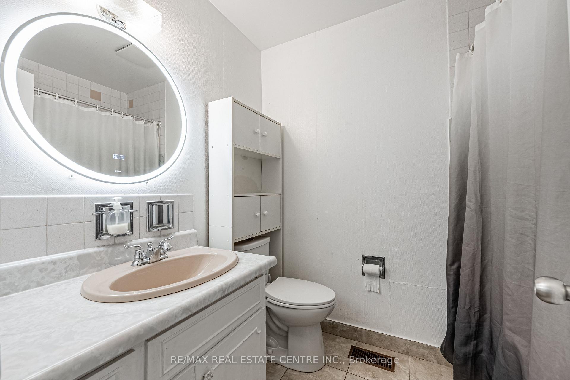 Photo 15 of 228 Ingleside Place, Kitchener — HOMEH