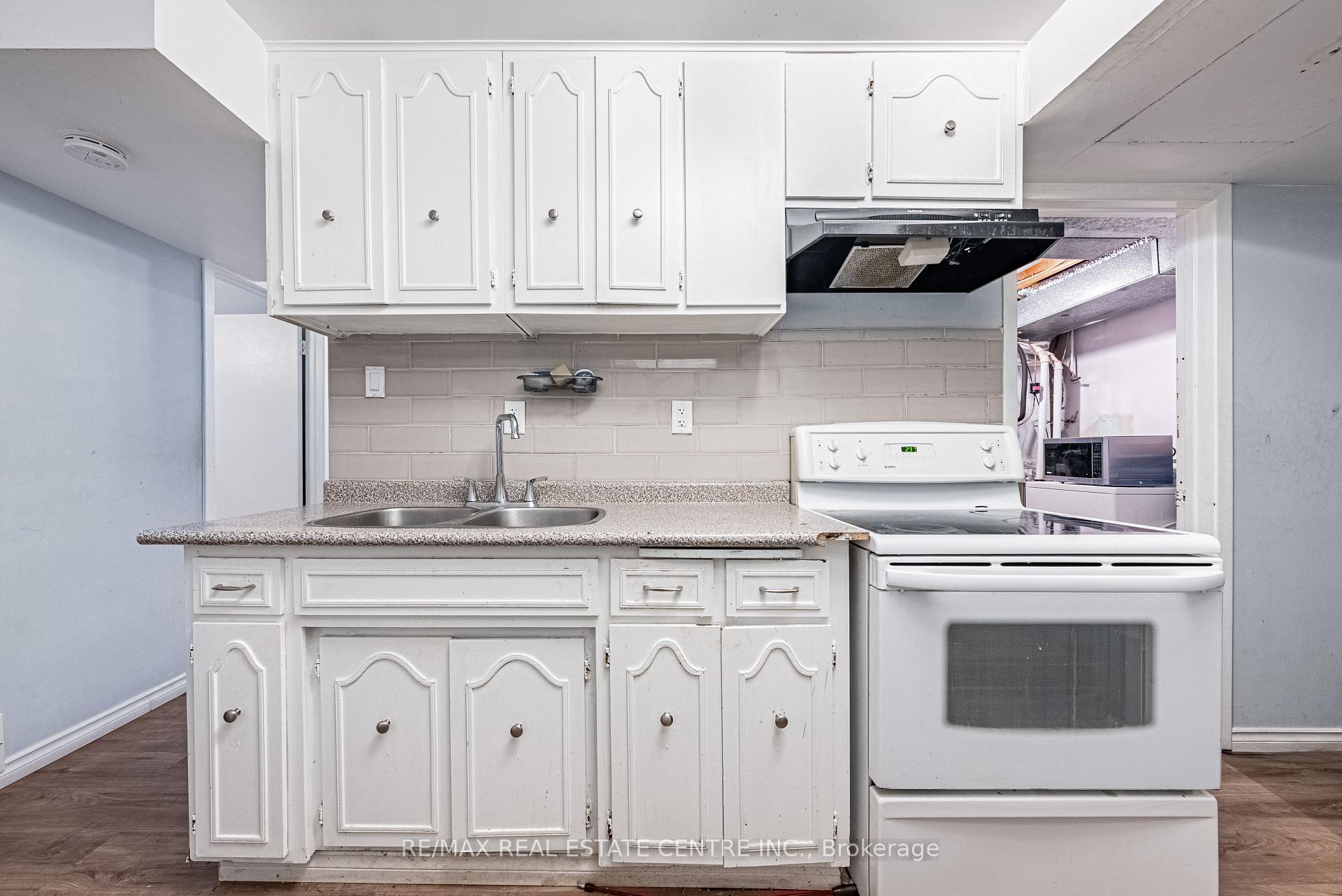 Photo 17 of 228 Ingleside Place, Kitchener — HOMEH