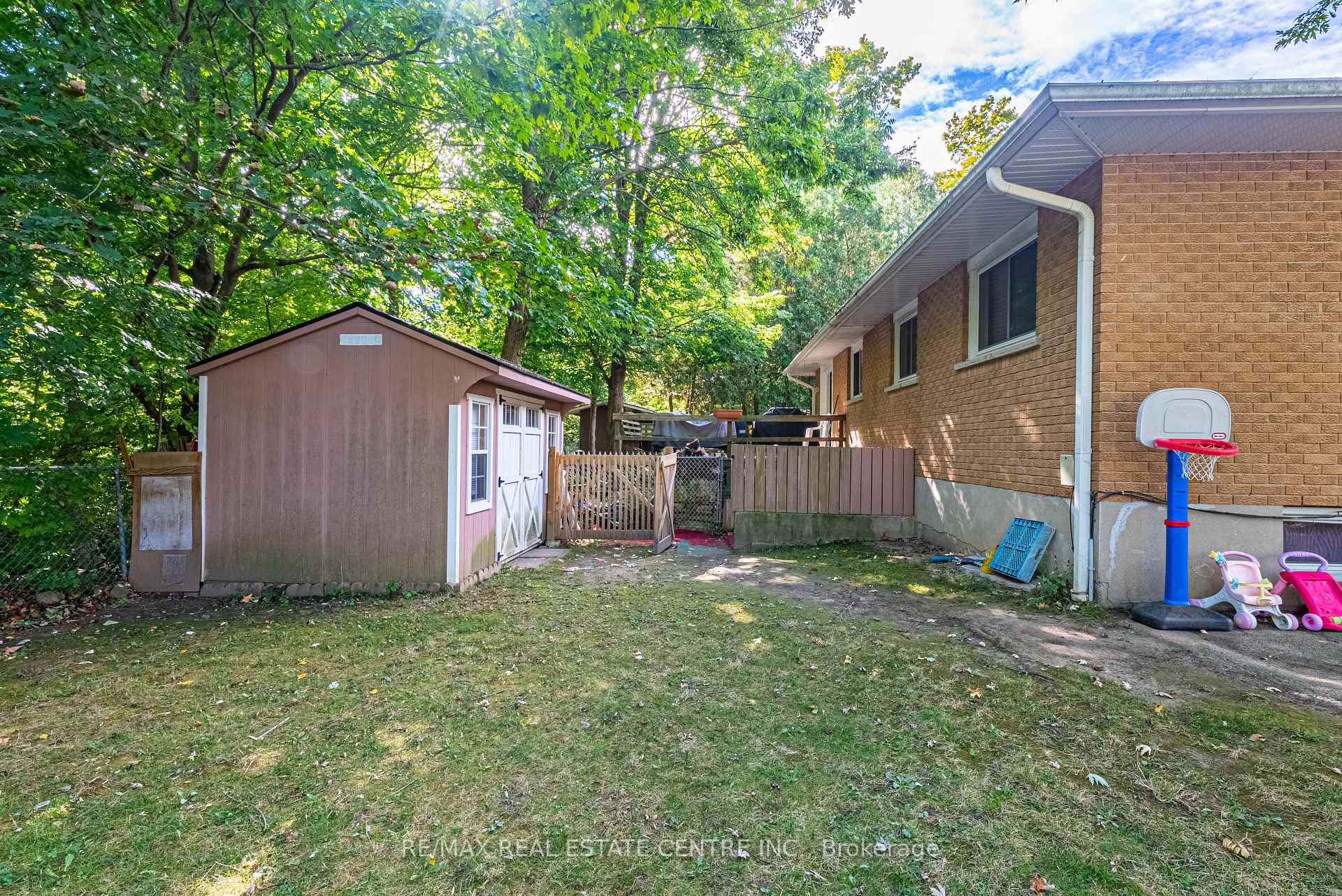 Photo 25 of 228 Ingleside Place, Kitchener — HOMEH
