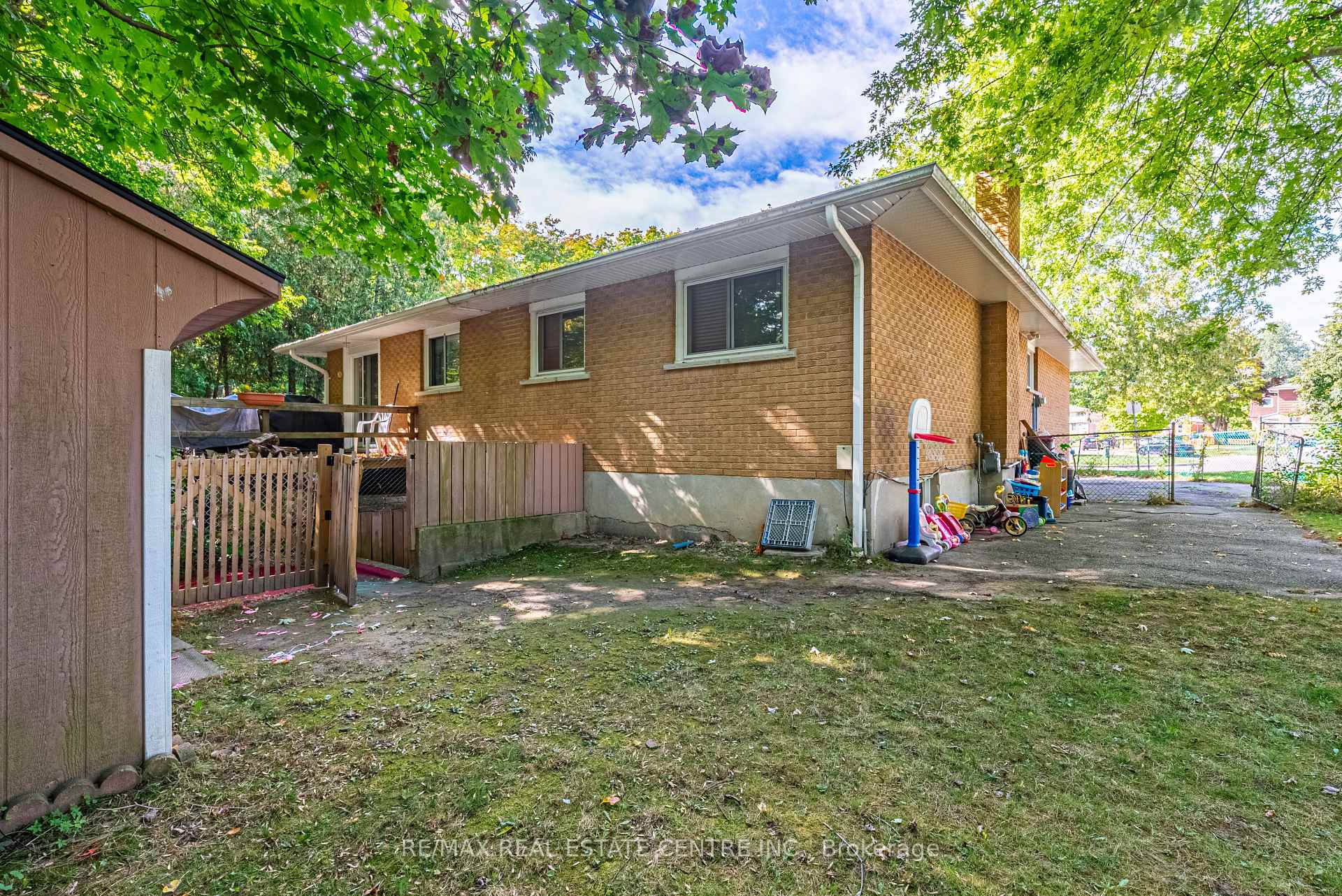Photo 26 of 228 Ingleside Place, Kitchener — HOMEH