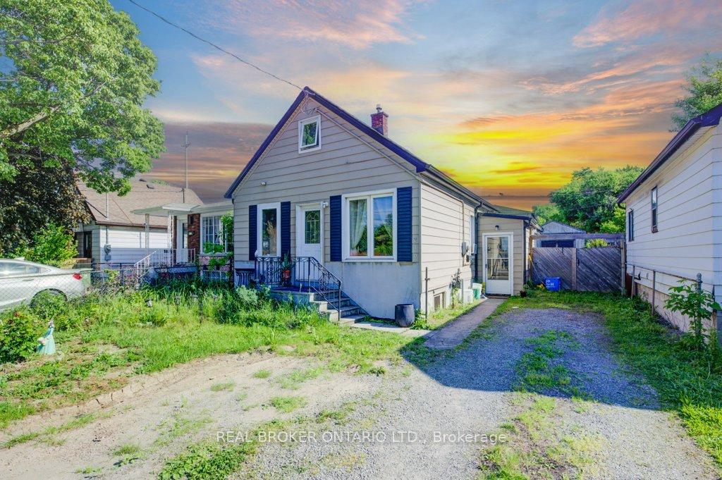Photo 1 of 210 Grace Avenue, Hamilton, Parkview — HOMEH