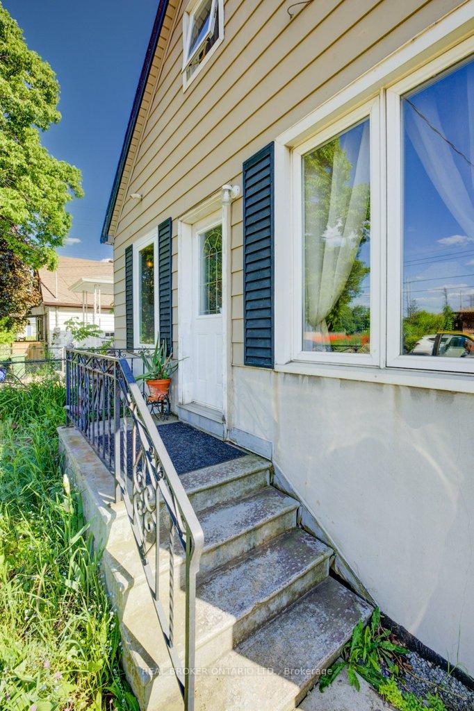 Photo 4 of 210 Grace Avenue, Hamilton, Parkview — HOMEH