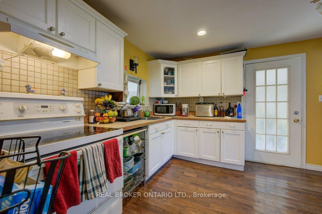 Photo 11 of 210 Grace Avenue, Hamilton, Parkview — HOMEH