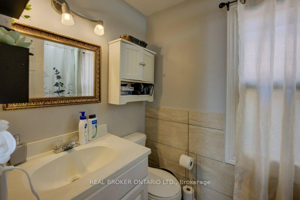 Photo 12 of 210 Grace Avenue, Hamilton, Parkview — HOMEH