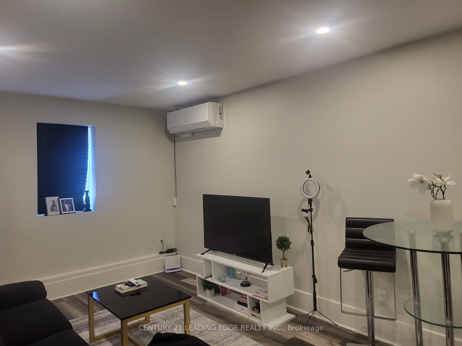 Photo 4 of Unit Apt 2, 316-318 Front Street, Belleville, Belleville Ward — HOMEH