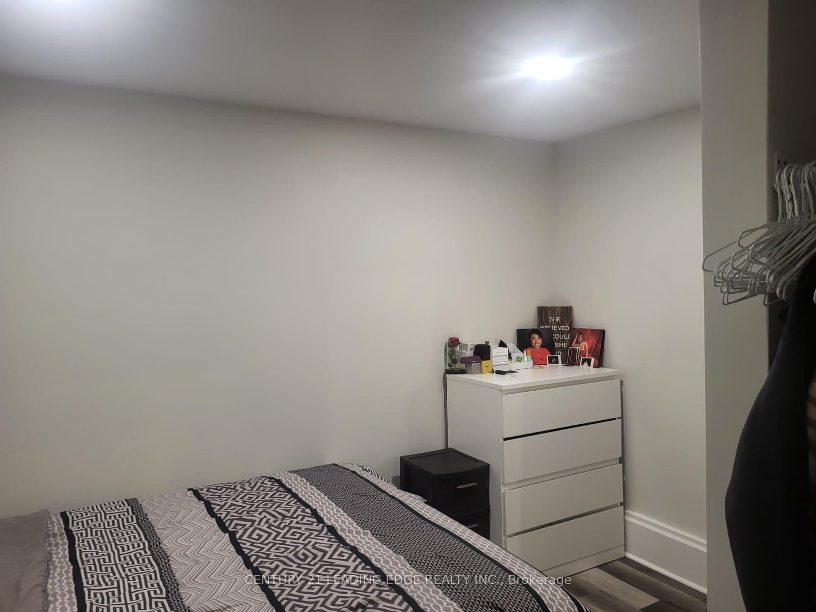 Photo 6 of Unit Apt 2, 316-318 Front Street, Belleville, Belleville Ward — HOMEH
