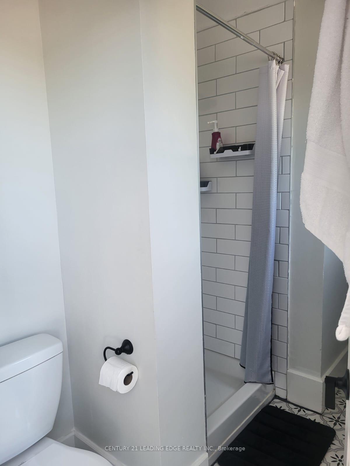 Photo 8 of Unit Apt 2, 316-318 Front Street, Belleville, Belleville Ward — HOMEH