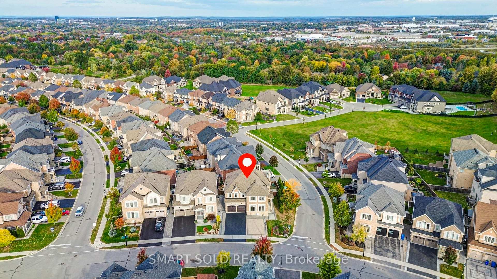 Photo 3 of 982 Wilbur Pipher Circle, Newmarket, Stonehaven-Wyndham — HOMEH