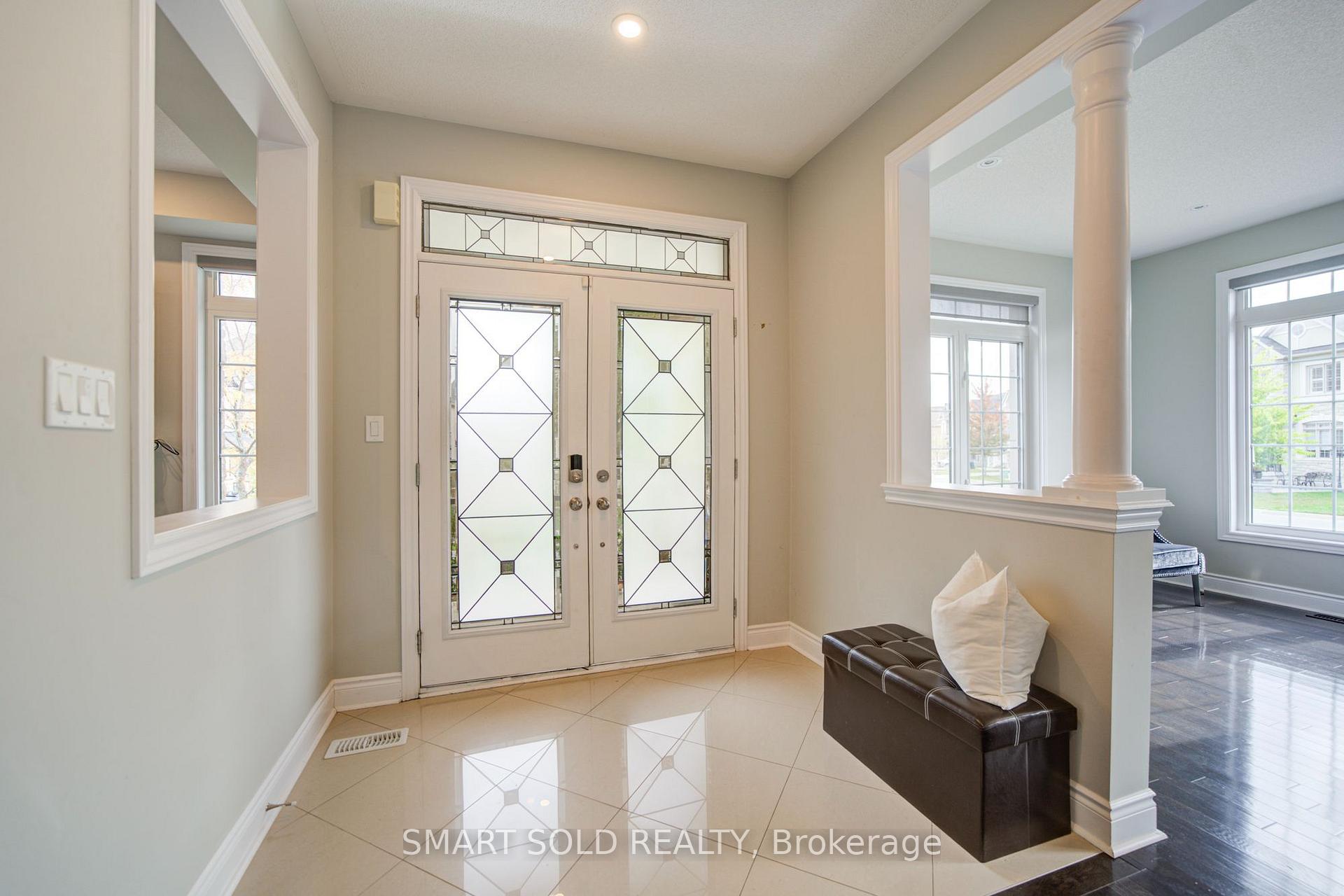 Photo 7 of 982 Wilbur Pipher Circle, Newmarket, Stonehaven-Wyndham — HOMEH
