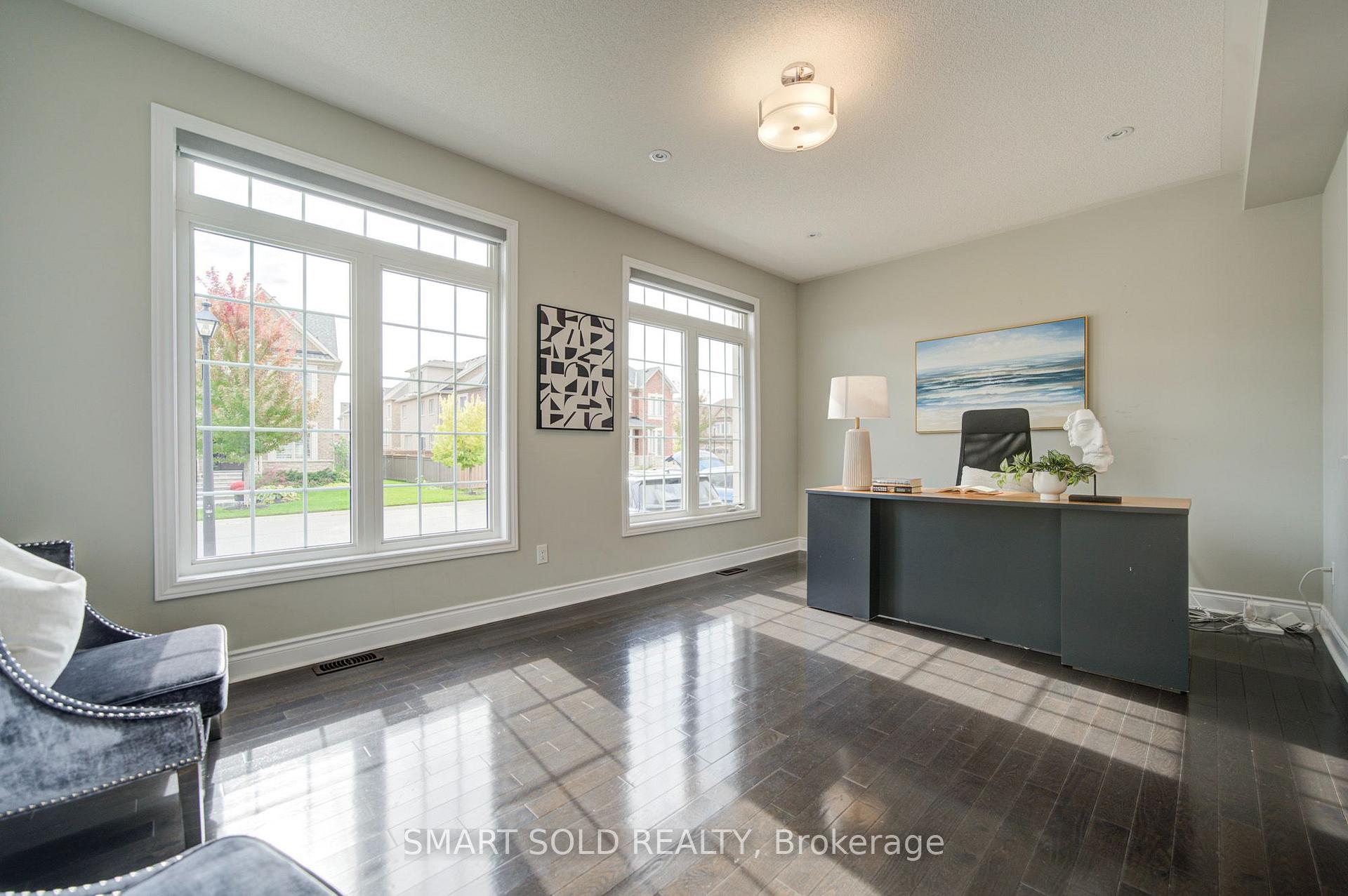 Photo 8 of 982 Wilbur Pipher Circle, Newmarket, Stonehaven-Wyndham — HOMEH
