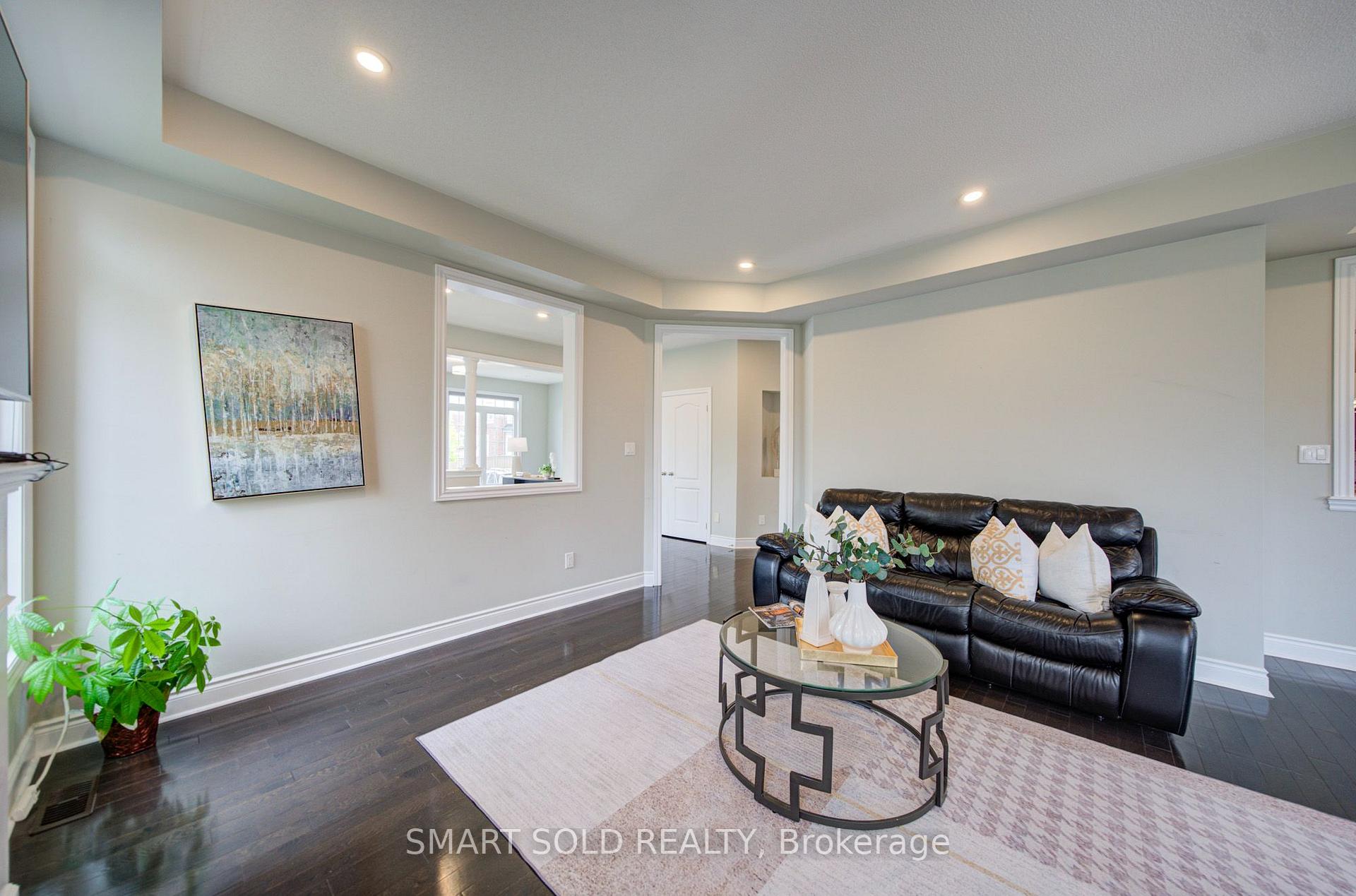 Photo 12 of 982 Wilbur Pipher Circle, Newmarket, Stonehaven-Wyndham — HOMEH