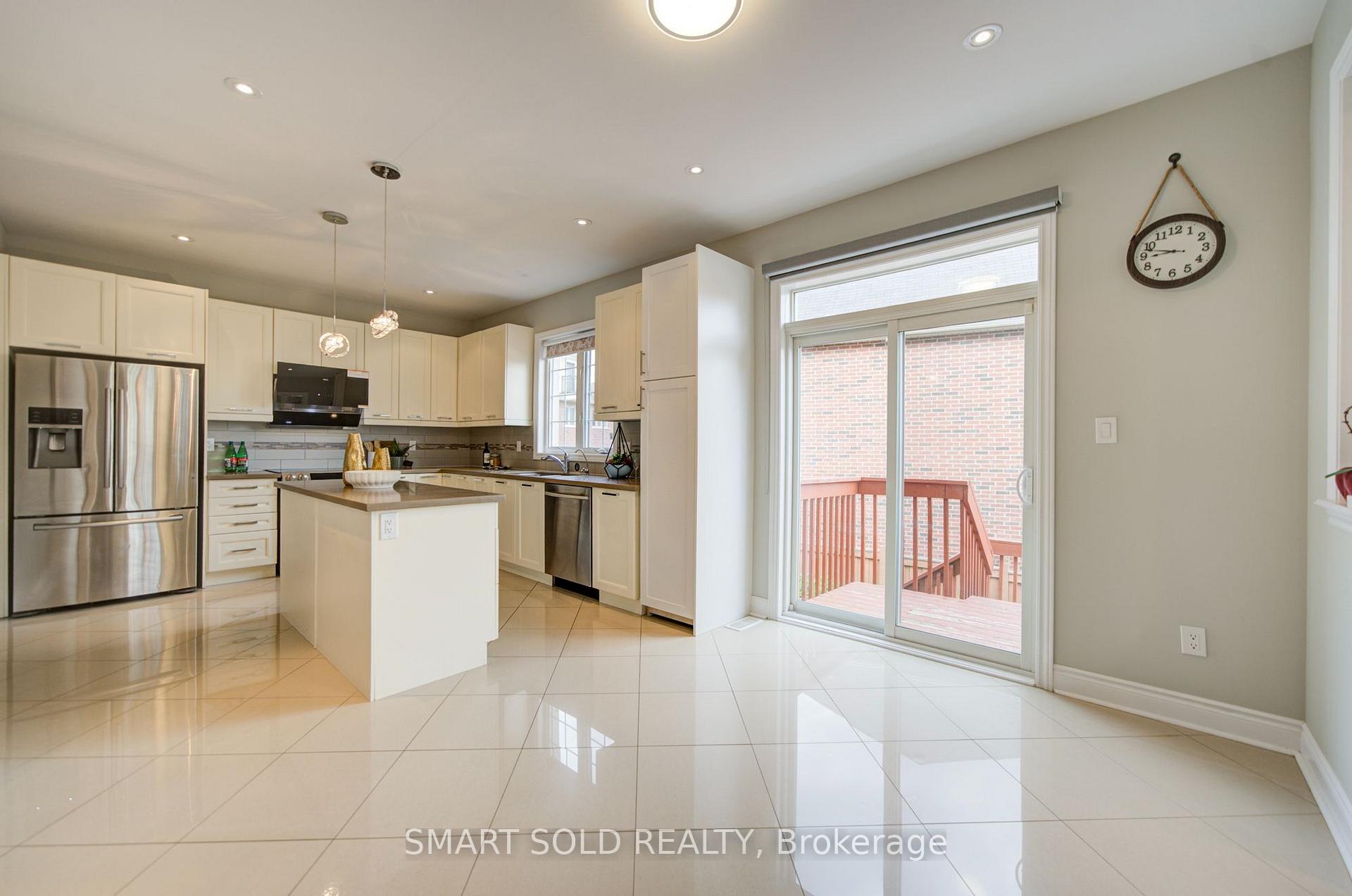 Photo 15 of 982 Wilbur Pipher Circle, Newmarket, Stonehaven-Wyndham — HOMEH