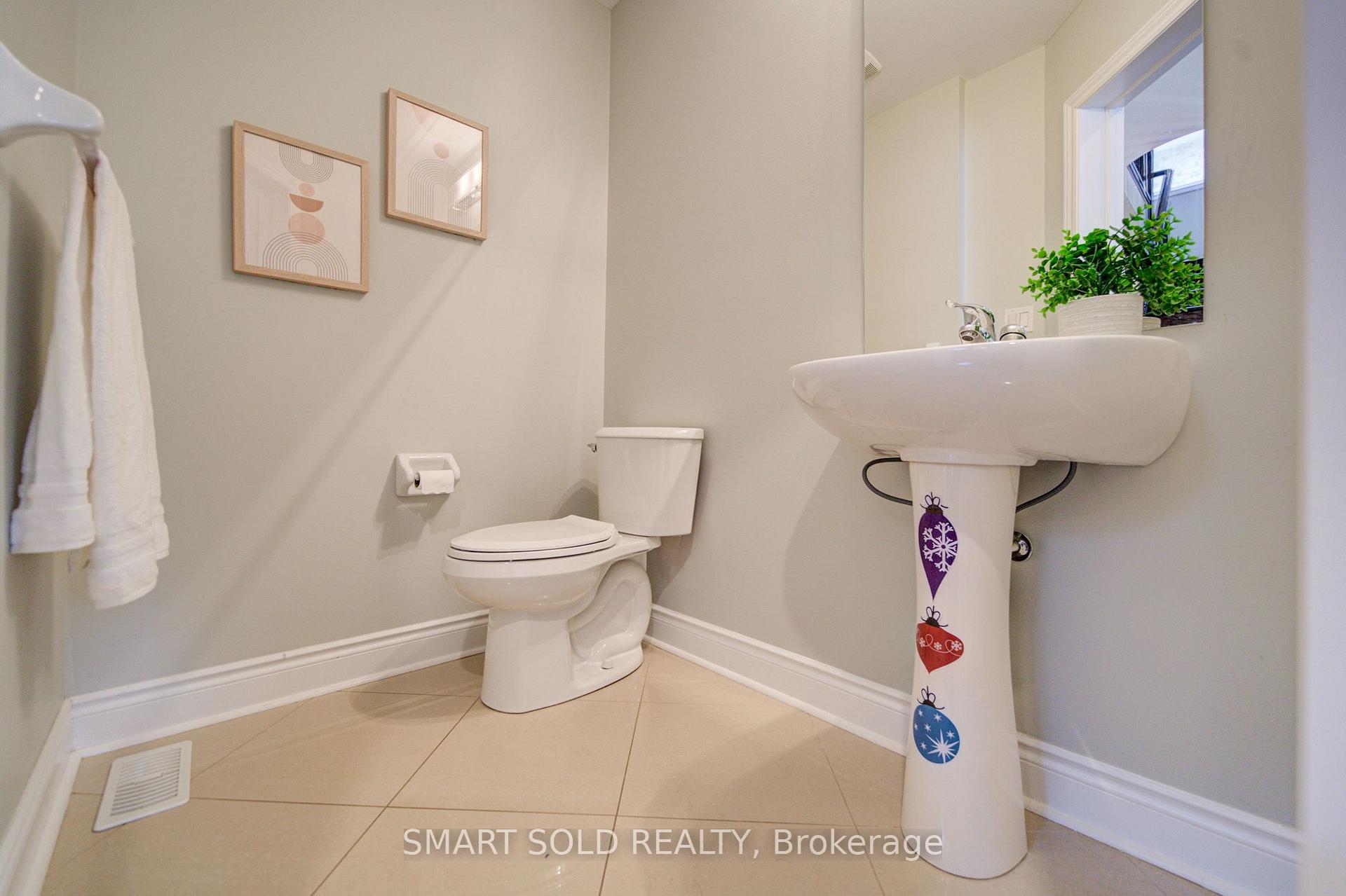 Photo 19 of 982 Wilbur Pipher Circle, Newmarket, Stonehaven-Wyndham — HOMEH