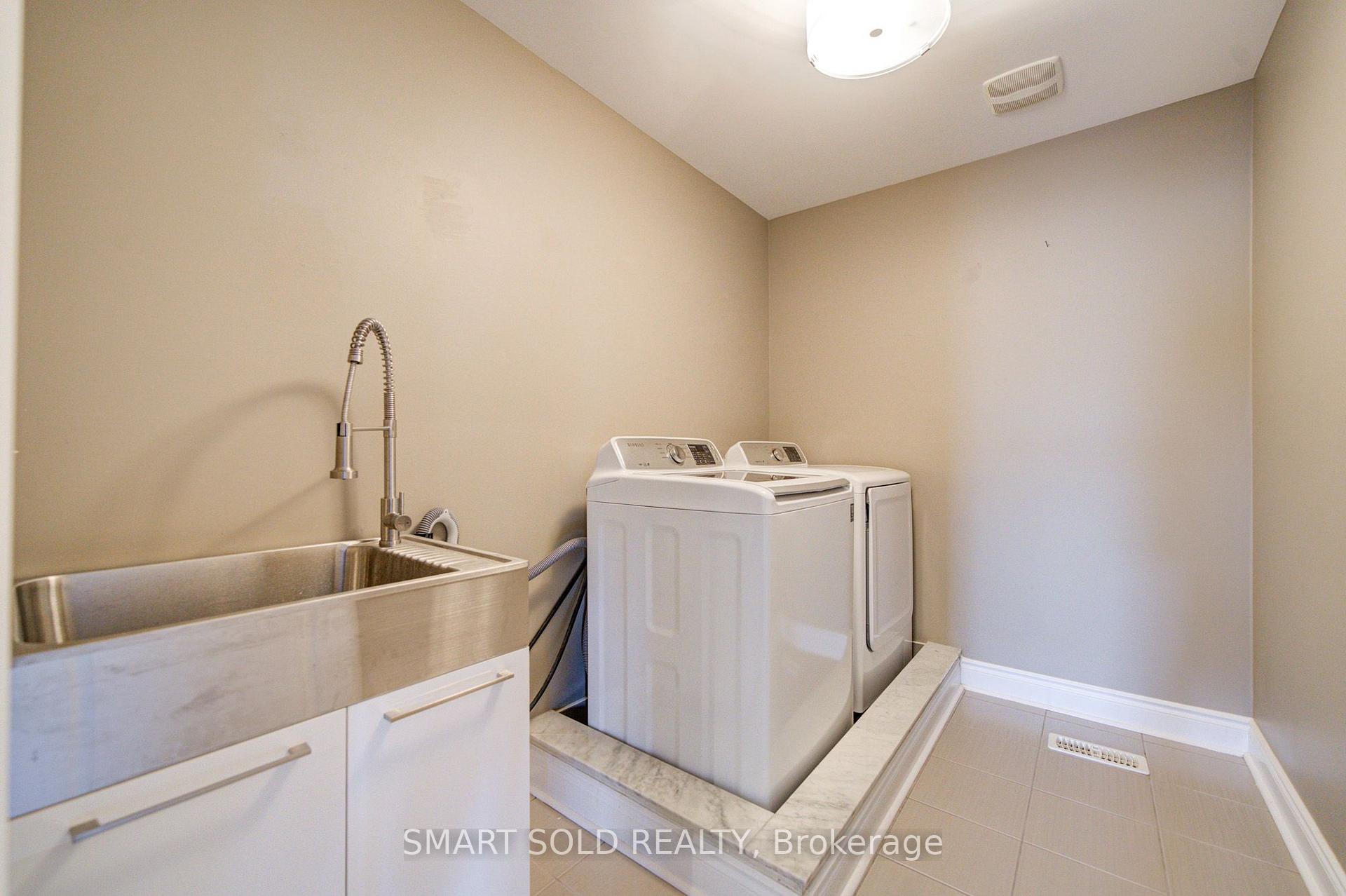 Photo 32 of 982 Wilbur Pipher Circle, Newmarket, Stonehaven-Wyndham — HOMEH