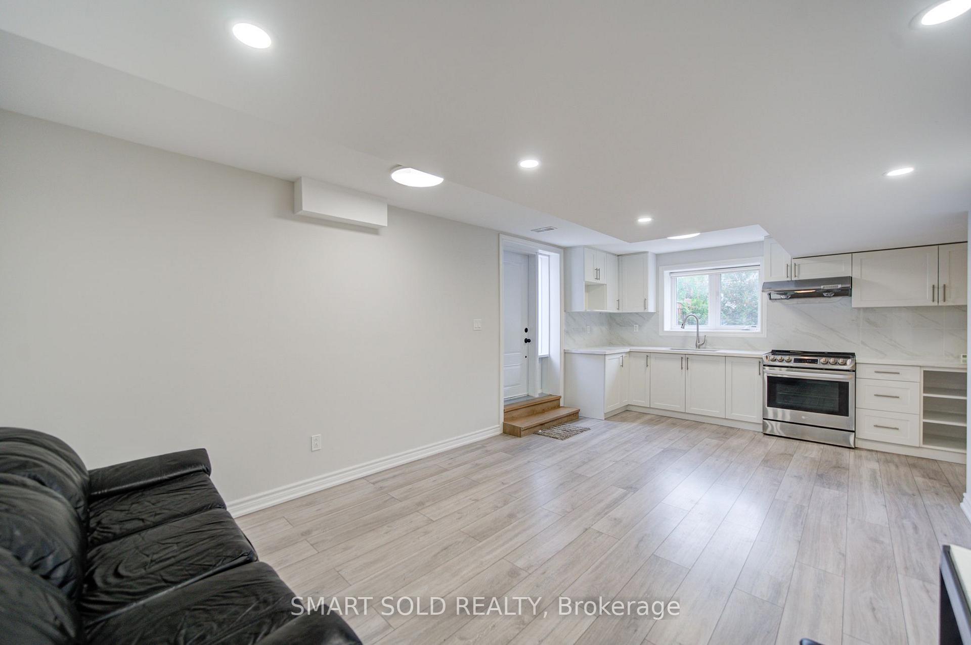 Photo 36 of 982 Wilbur Pipher Circle, Newmarket, Stonehaven-Wyndham — HOMEH