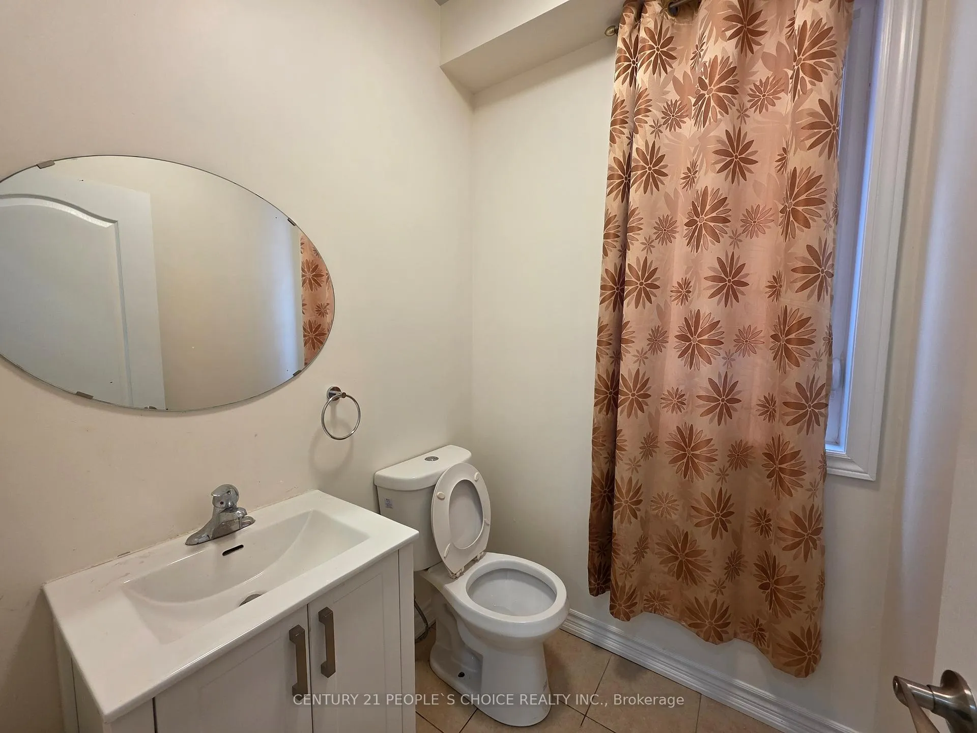 Photo 7 of Unit main floor, 26 Openbay Gardens, Brampton, Sandringham-Wellington — HOMEH