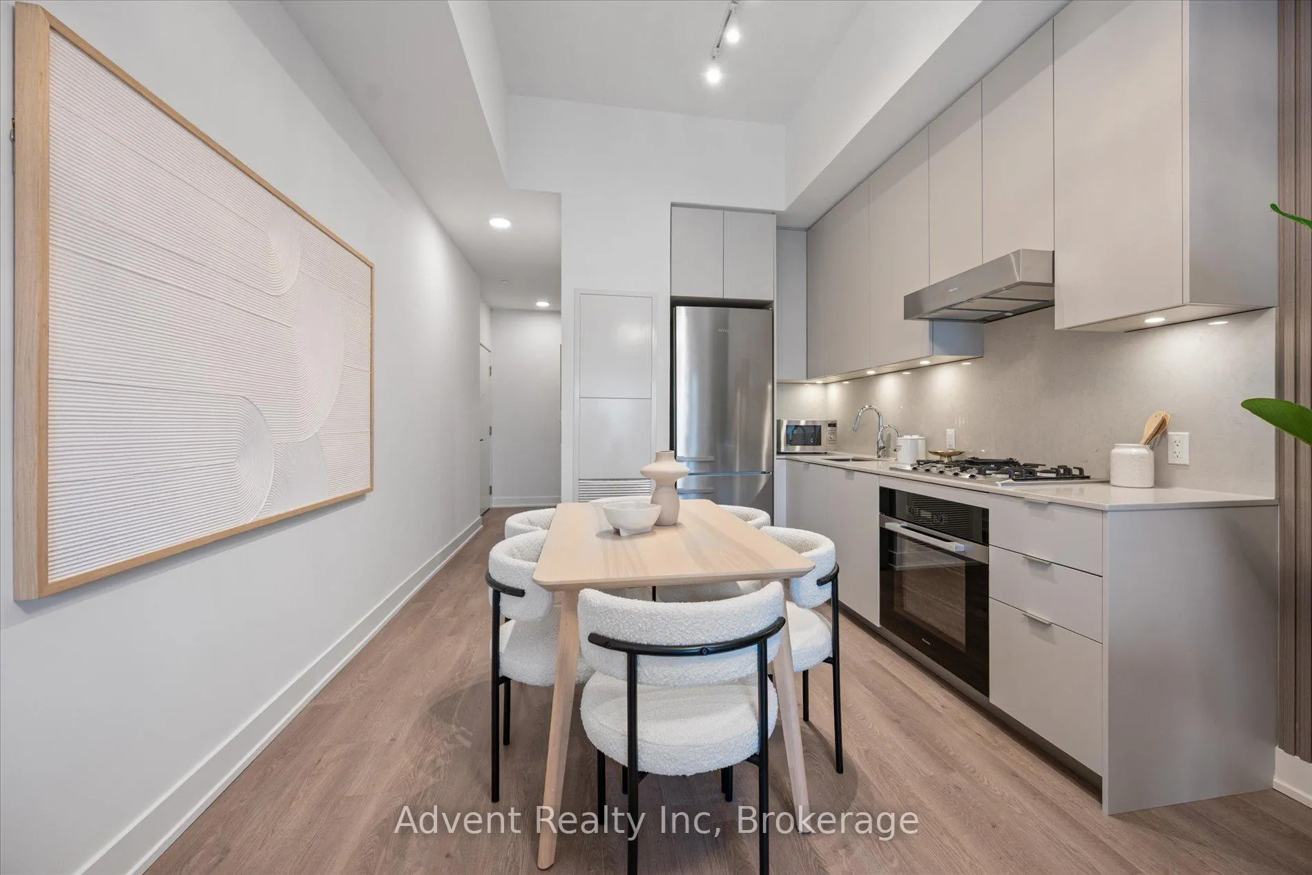 Photo 11 of Unit 132, 8 Cedarland Drive, Markham, Unionville — HOMEH