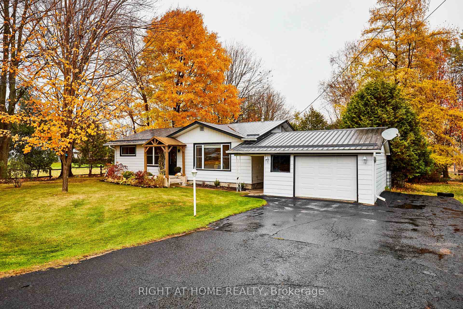 Front of 522 Fenel Road