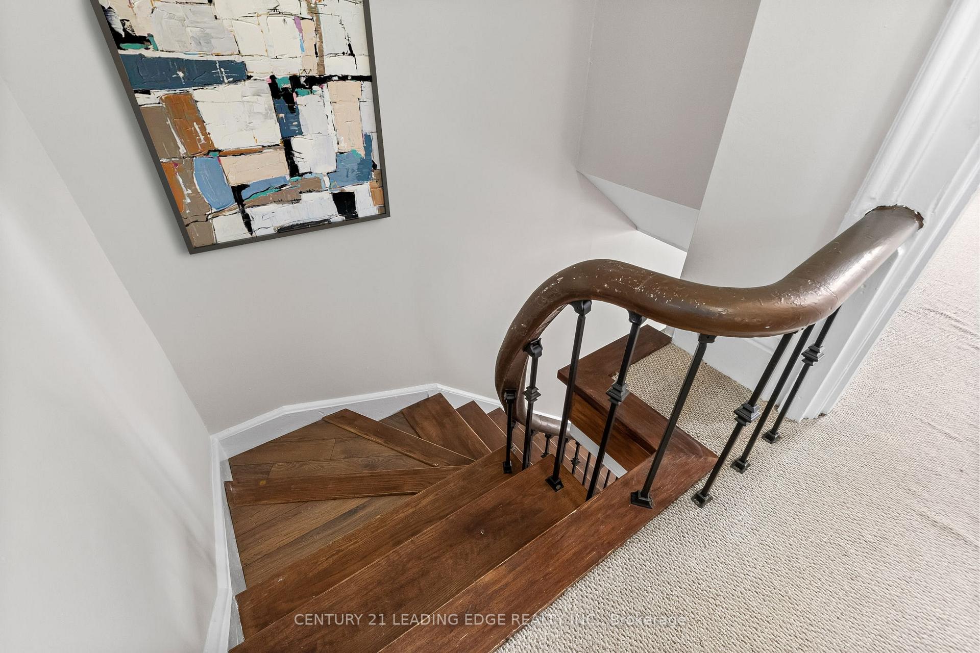 Photo 16 of 575 Stewart Street, Peterborough, Town Ward 3 — HOMEH