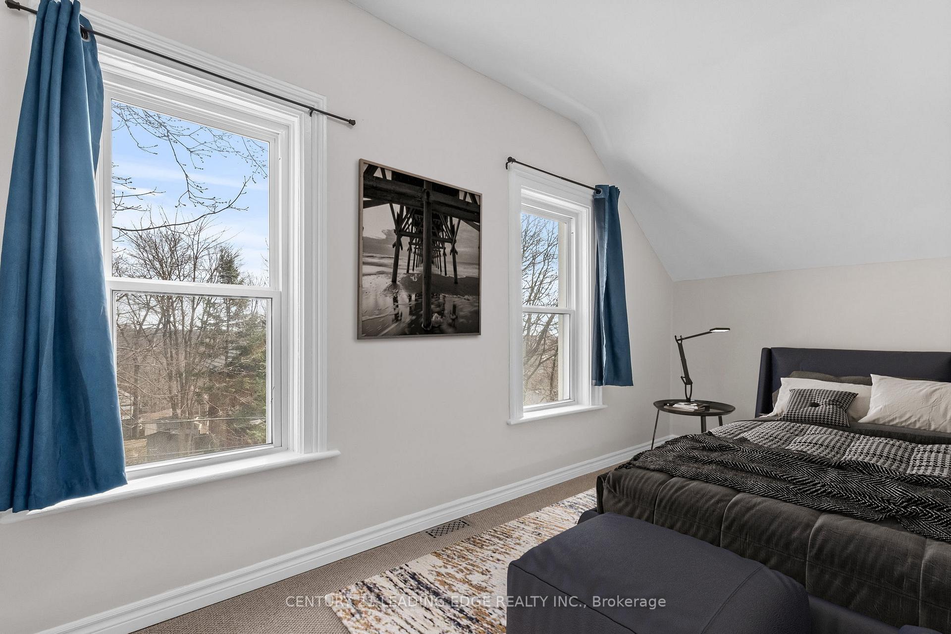 Photo 17 of 575 Stewart Street, Peterborough, Town Ward 3 — HOMEH