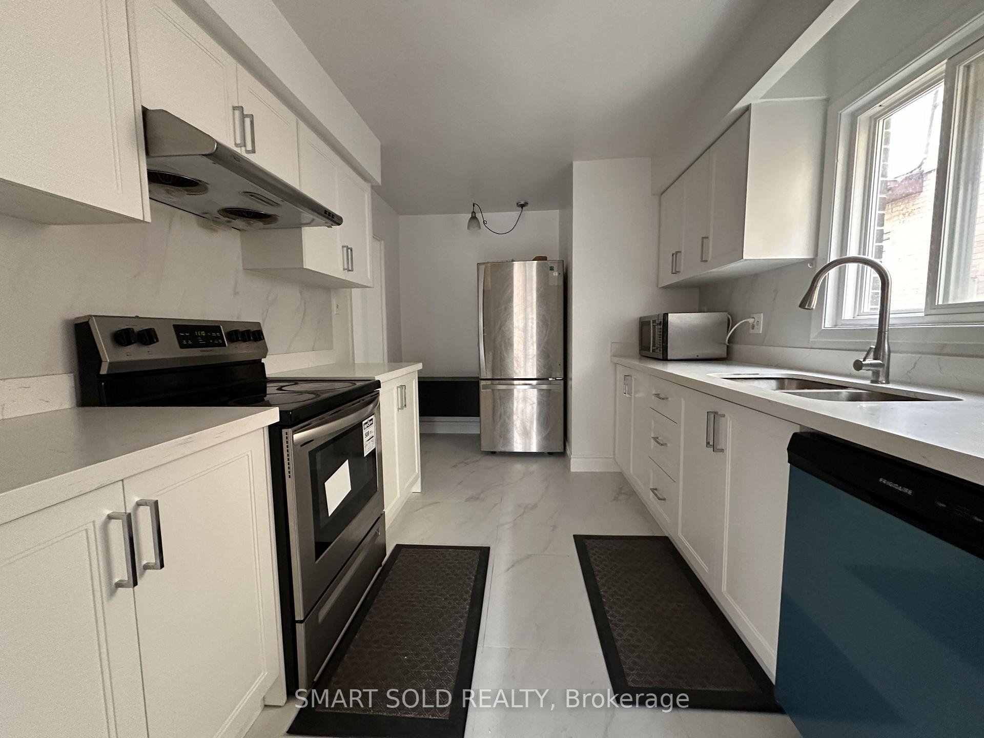Photo 10 of 117 Micmac Crescent, North York, Henry Farm — HOMEH