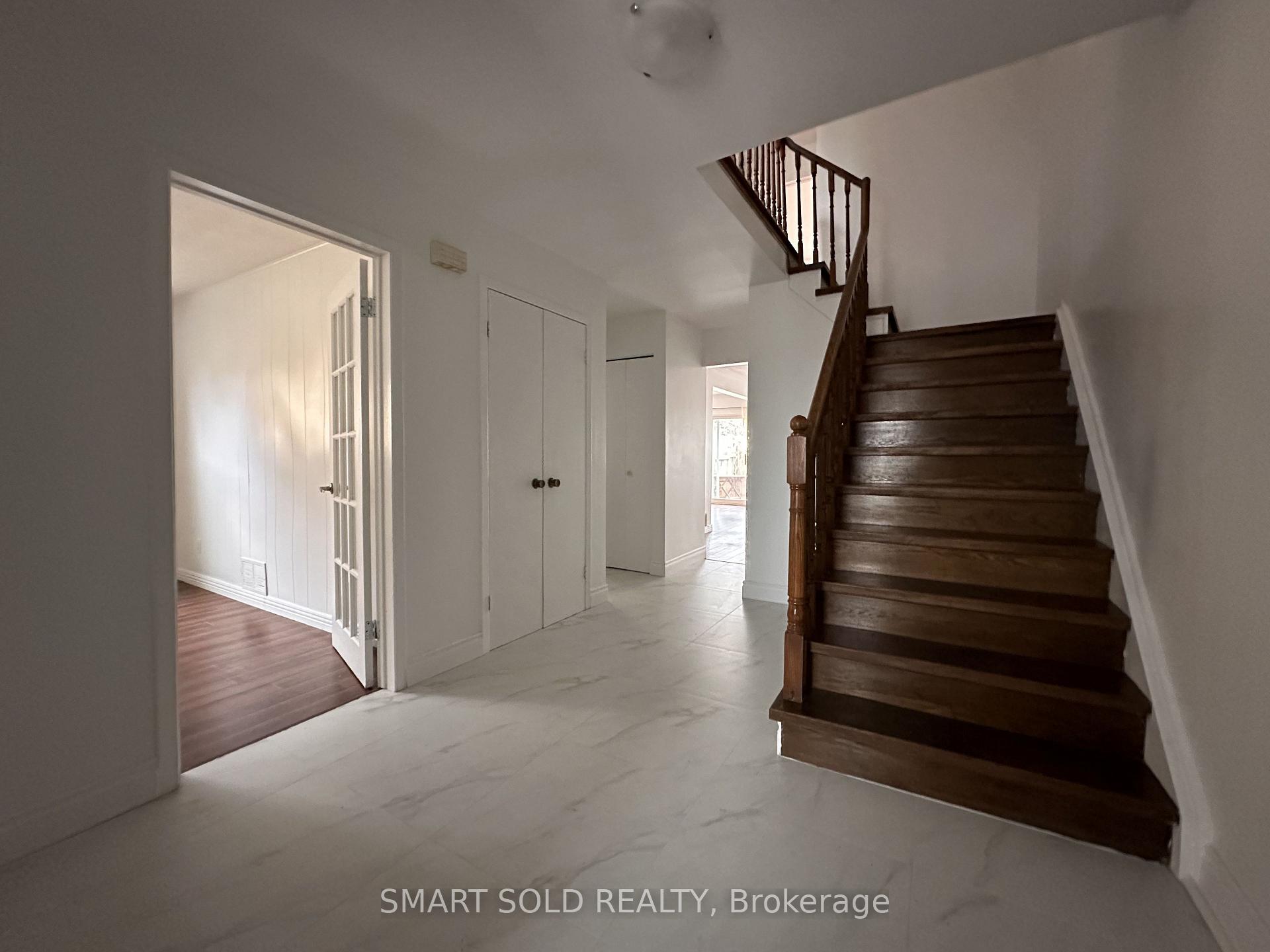 Photo 11 of 117 Micmac Crescent, North York, Henry Farm — HOMEH