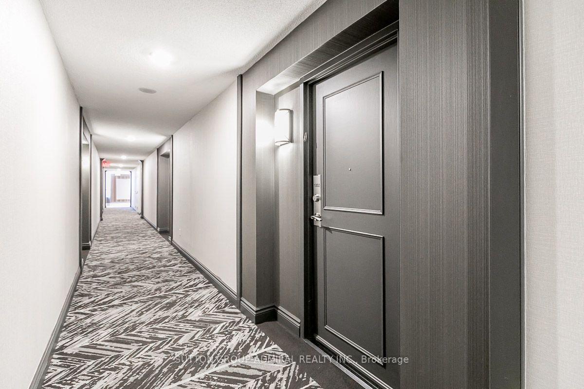 Photo 5 of Unit 1002, 11 Townsgate Drive, Vaughan, Crestwood-Springfarm-Yorkhill — HOMEH